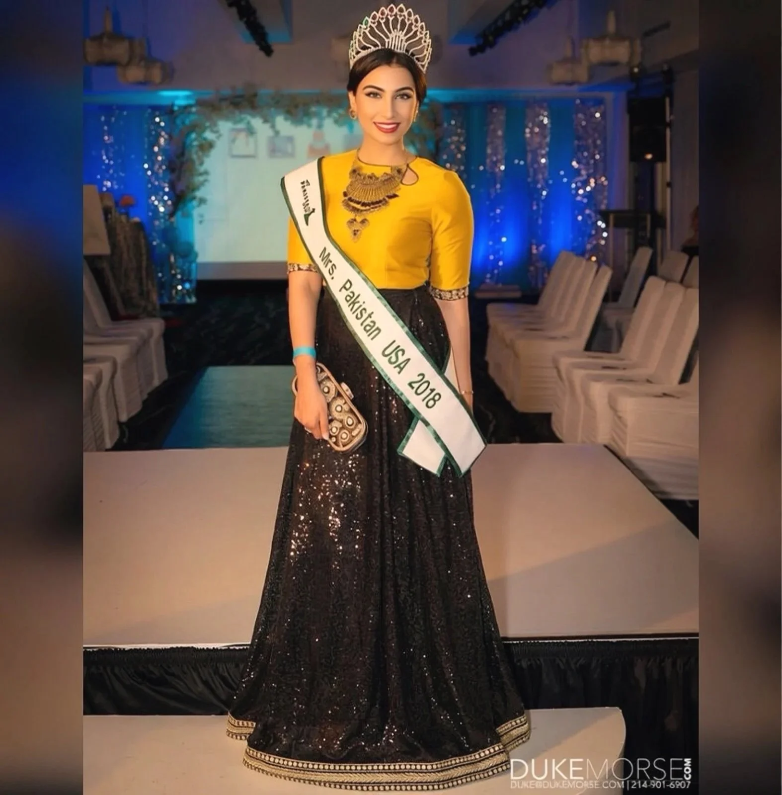 Moazzma Hunain | Serial Entrepreneur | Investor | Philanthropist | Business Coach | Mrs. Pakistan USA 2018