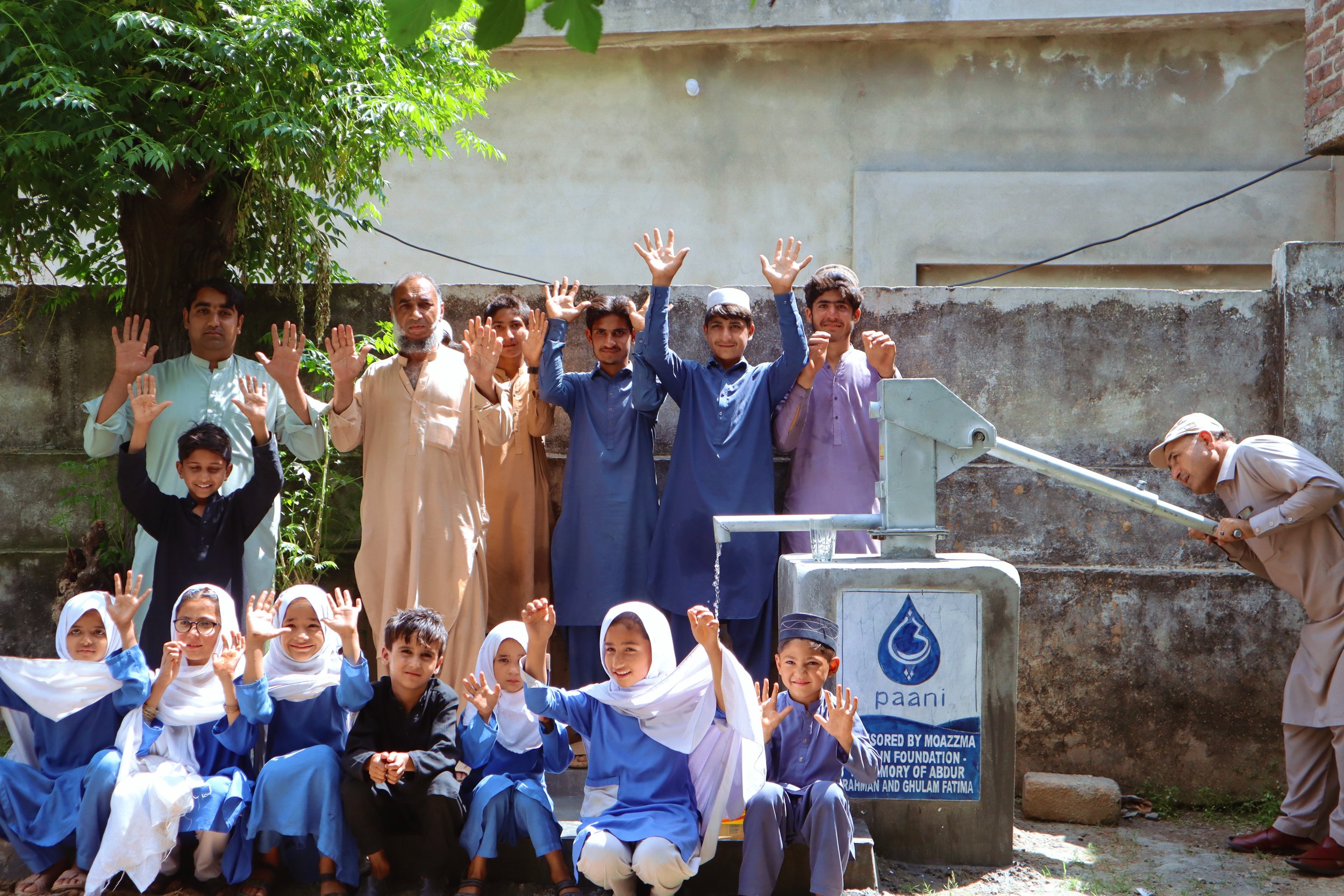 Moazzma Hunain of Moazzma Hunain Foudnation sponsors a water well in Swabi, KPK Pakistan in memory of her paternal grandparents. 