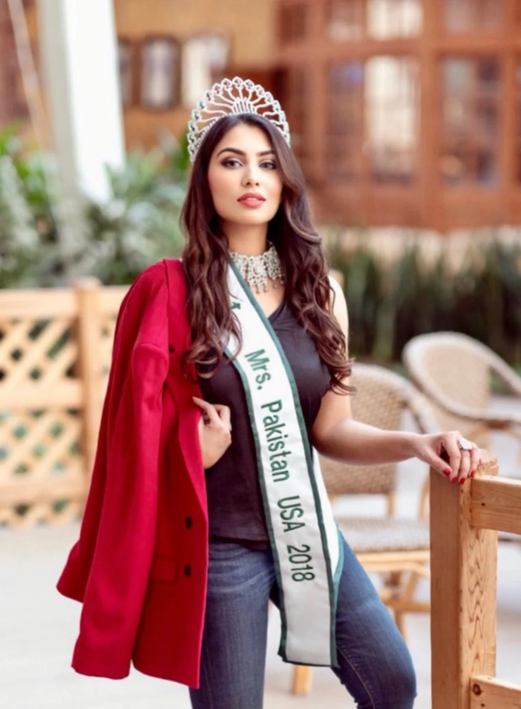 Moazzma Hunain | Serial Entrepreneur | Investor | Philanthropist | Business Coach | Mrs. Pakistan USA 2018