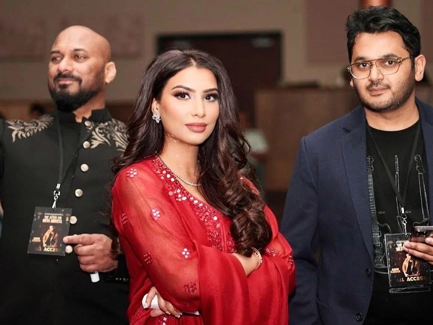  The After Eid Mega Musical show organized by Moazzma Hunain Entertainment in Dallas, TX with Asim Azhar & Coke Studio Musicians LIVE.