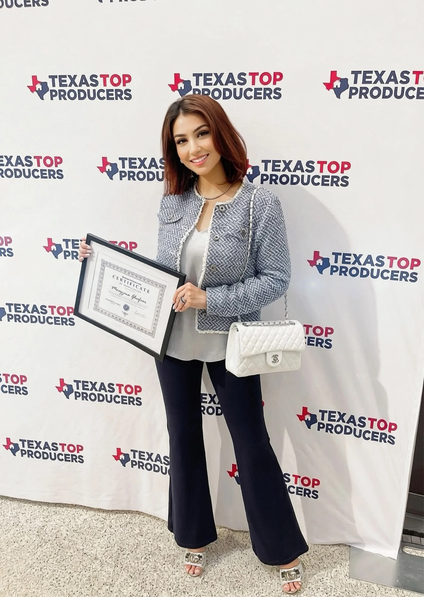 Moazzma Hunain is awarded the  'TEXAS TOP PRODUCERS' award