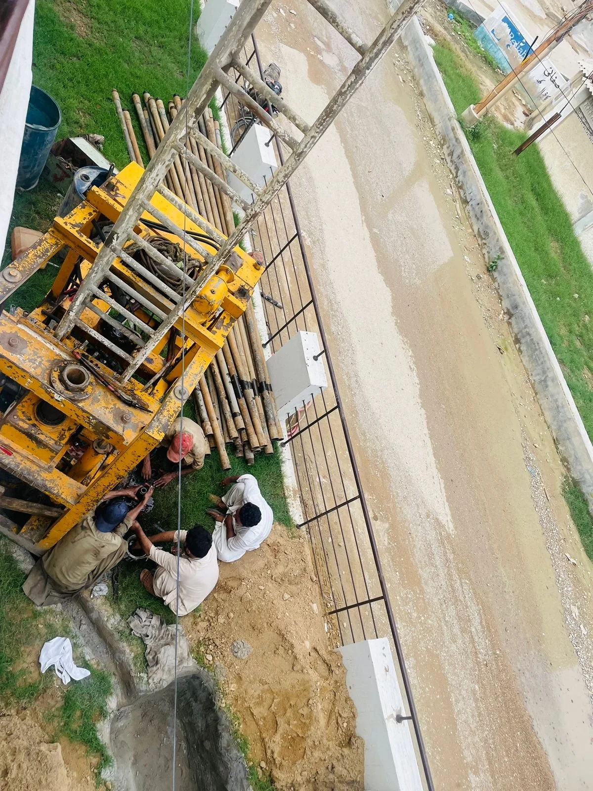 Moazzma Hunain Foundation constructs water well in V Care Welfare Social Society in Karachi, Pakistan for senior citizens battling terminal illnesses.