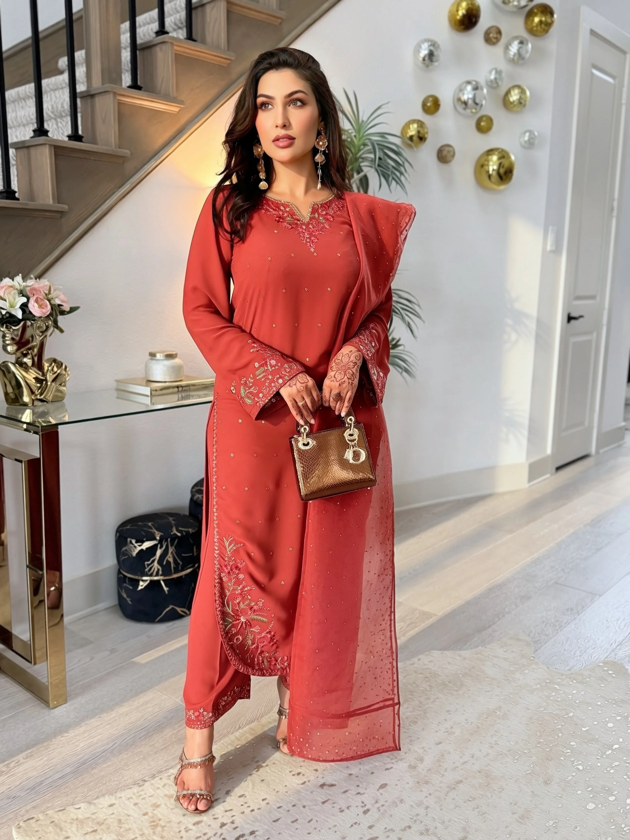 Moazzma Hunain | Serial Entrepreneur | Investor | Philanthropist | Business Coach | Mrs. Pakistan USA 2018