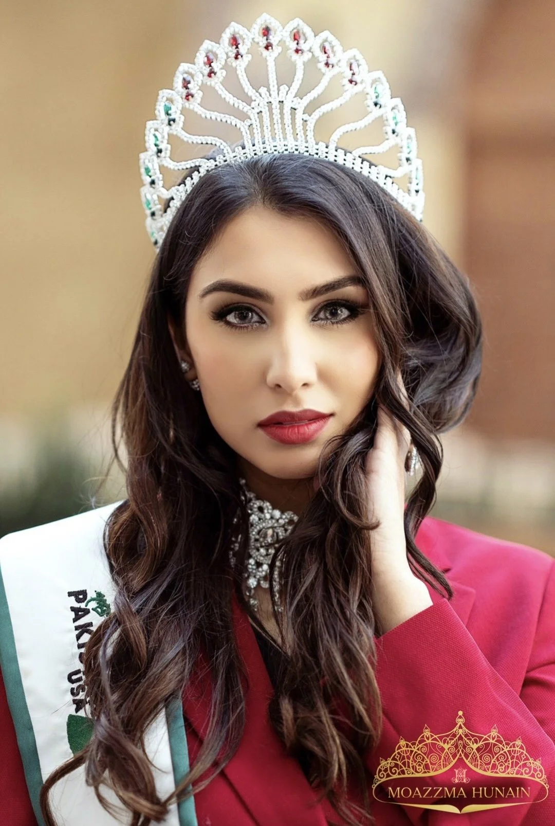 Moazzma Hunain, Mrs. Pakistan USA 2018, Pakistani-America serial entrepreneur, investor, philanthropist, and business coach.