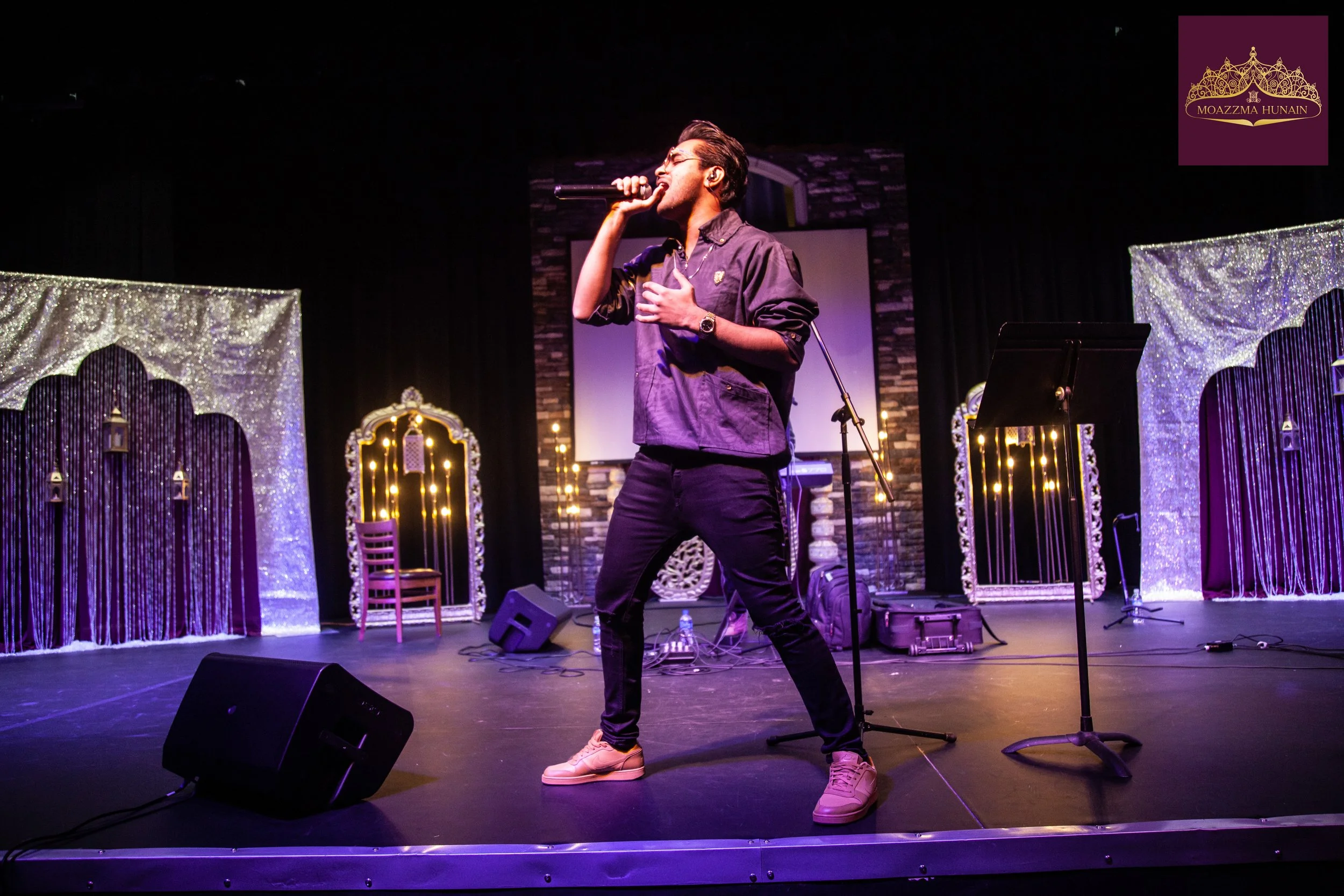 Asim Azhar performs LIVE for the first time in Dallas, TX at The Grand Eid Village, a show organized by Moazzma Hunain of Moazzma Hunain Entertainment. 