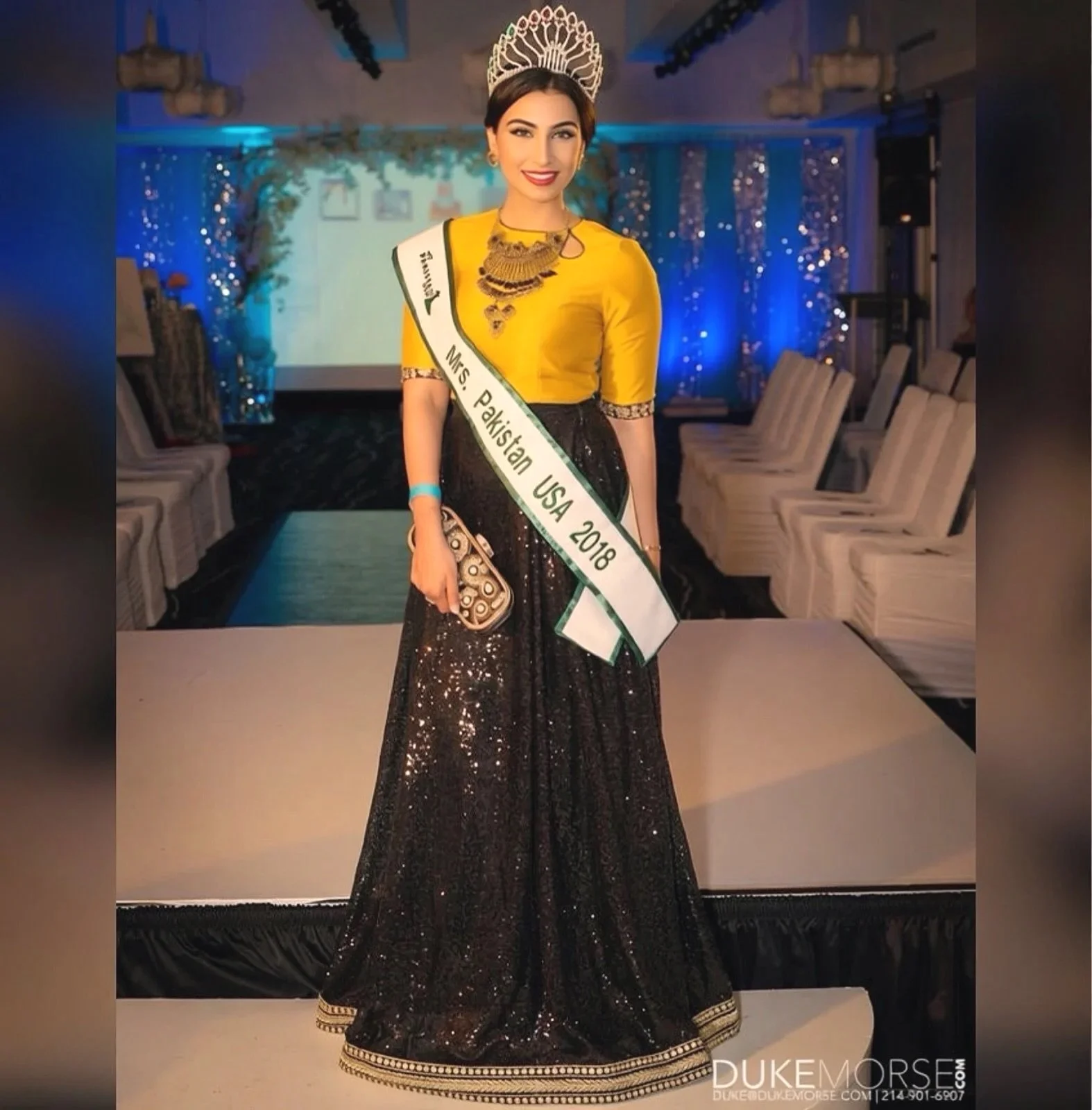 Moazzma Hunain | Serial Entrepreneur | Investor | Philanthropist | Business Coach | Mrs. Pakistan USA 2018