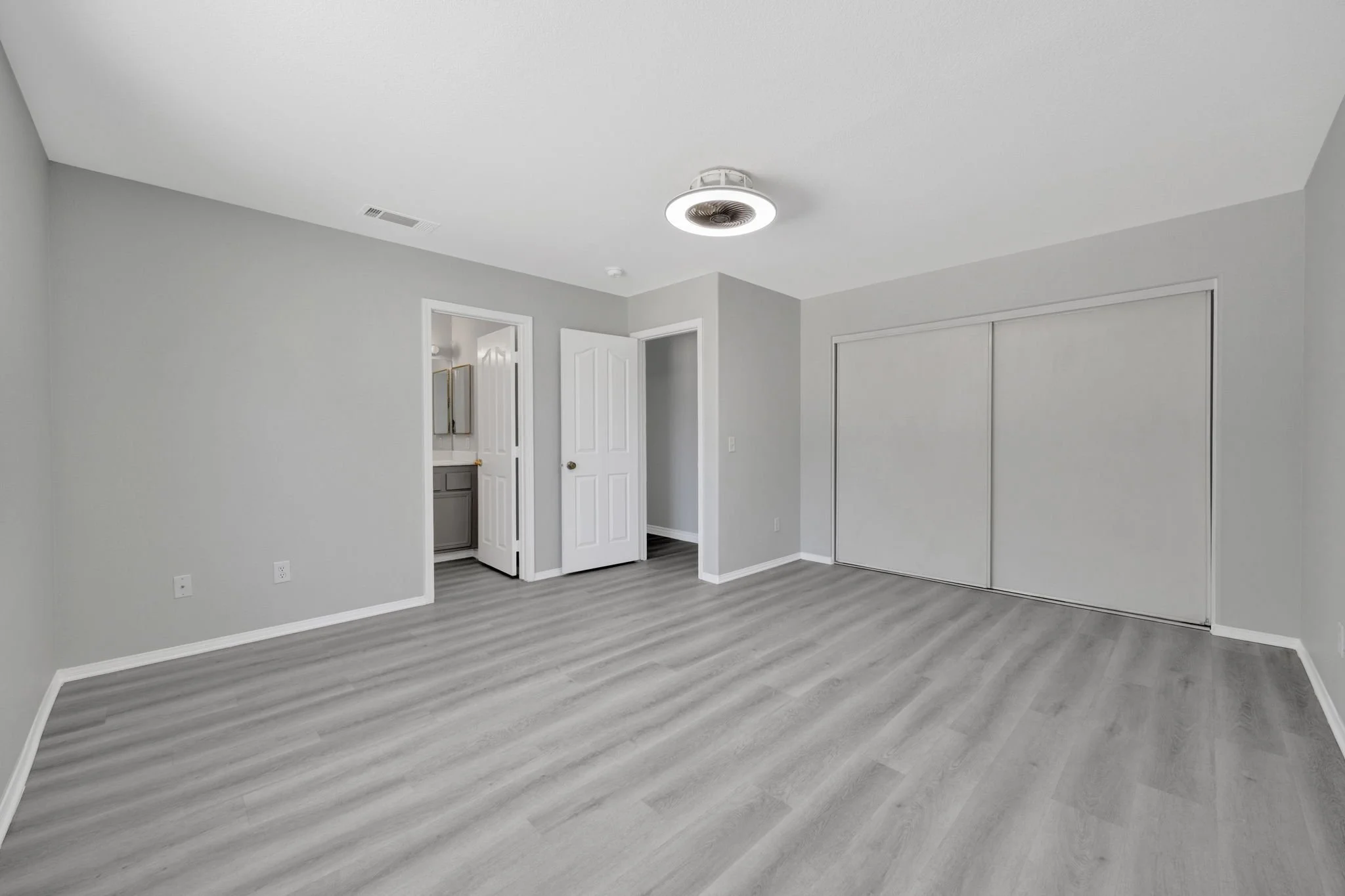17-web-or-mls-20260611-01-436505thStELancasterCA-013.jpg