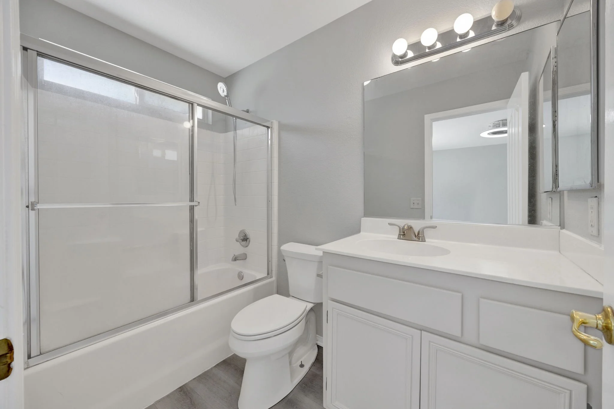 18-web-or-mls-20260611-01-436505thStELancasterCA-014.jpg