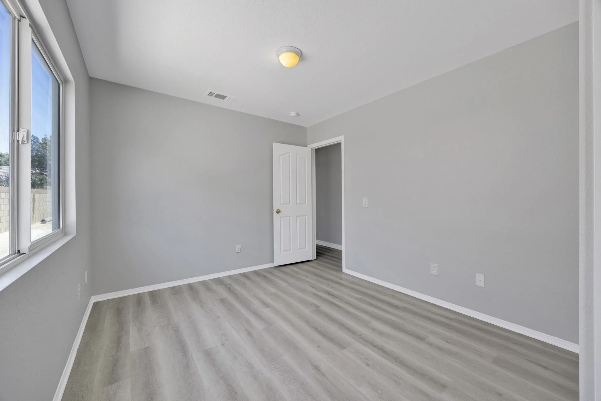 20-web-or-mls-20260611-01-436505thStELancasterCA-017.jpg