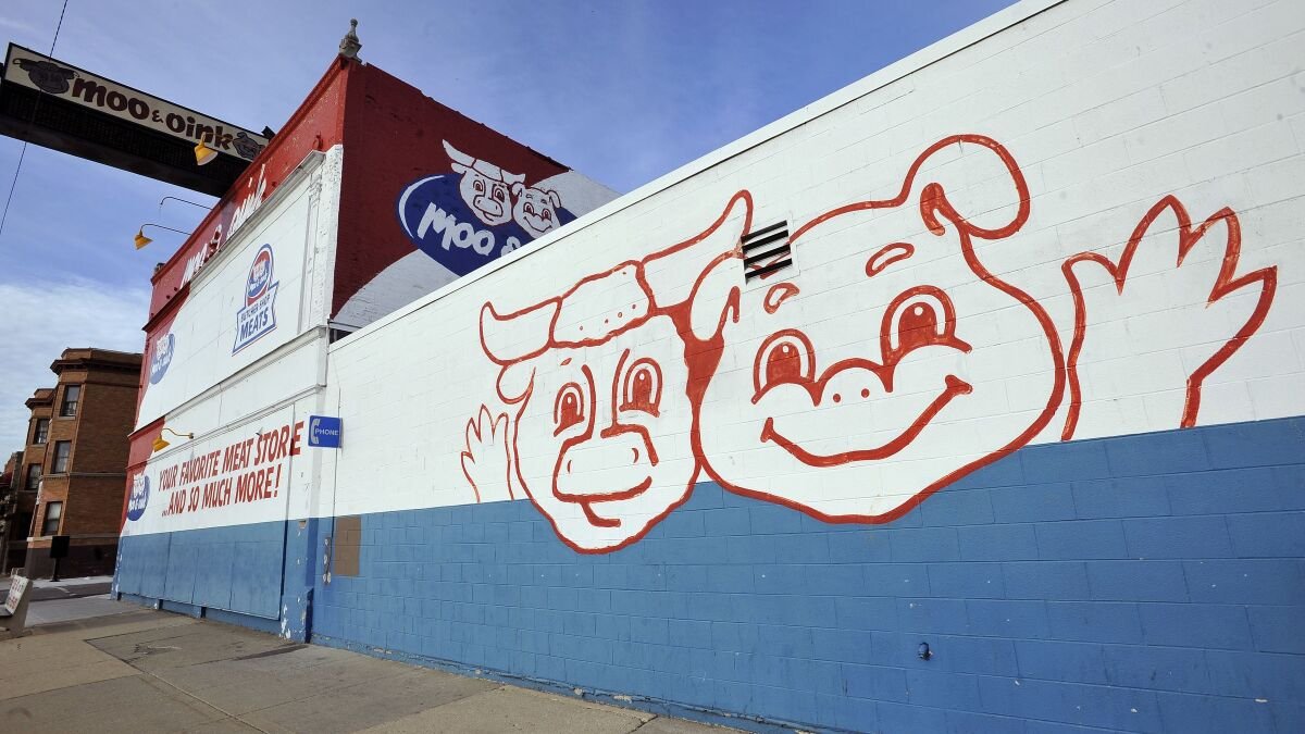Moo and Oink on Stony Island