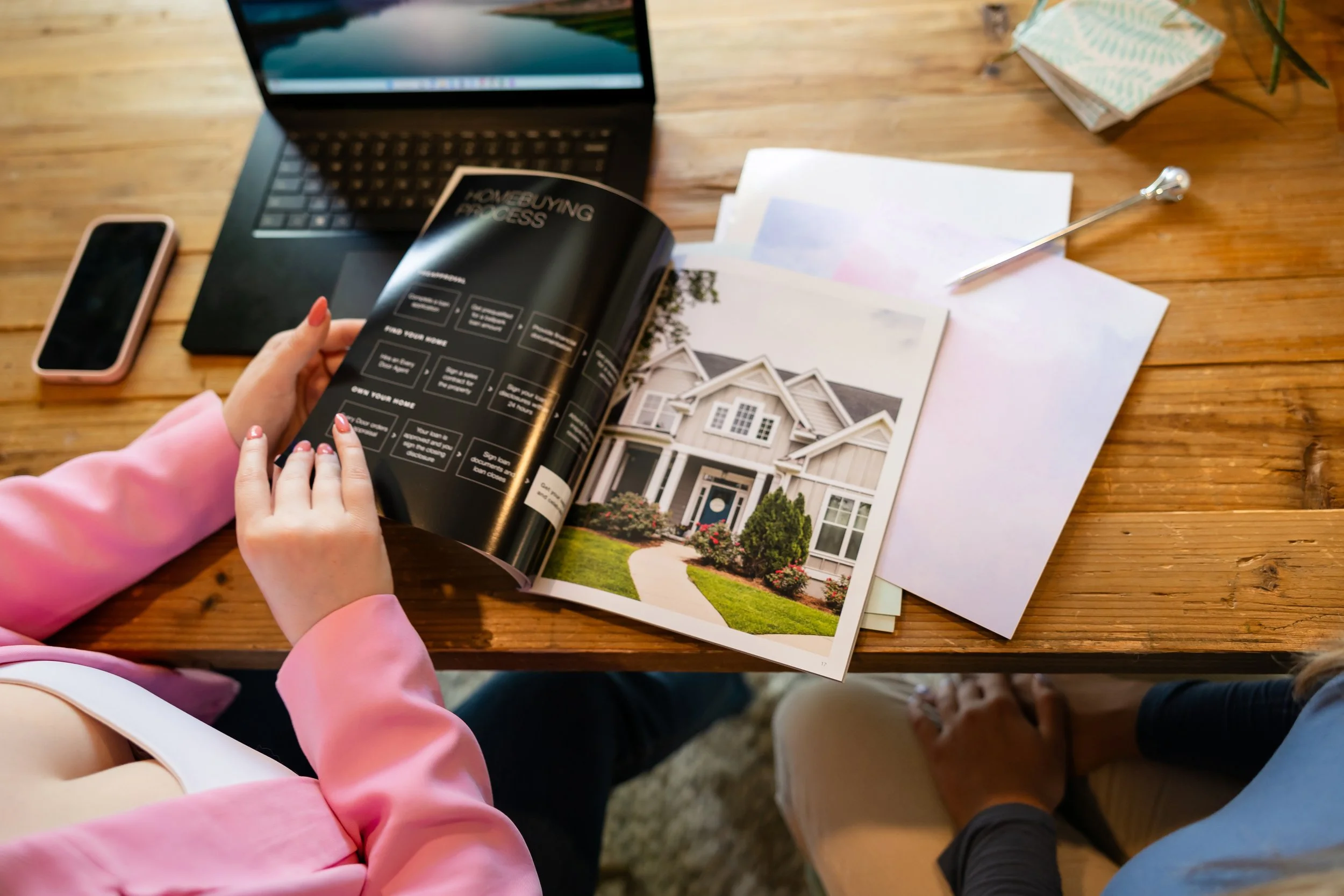 A real estate agent in Snohomish County reviewing Everett homes for sale