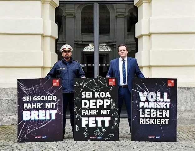 Foto von der Pressekonferenz zur Kampagne "Voll Paniert, Leben riskiert".