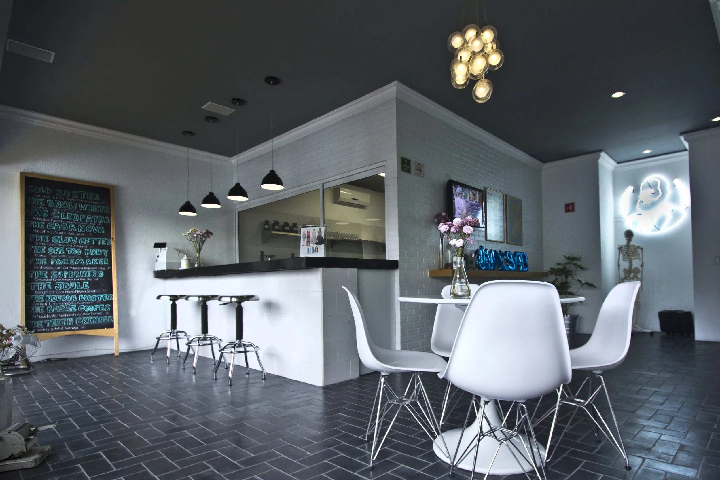 Diseño de Joules Lab, botica contemporánea ubicada en la Riviera Maya.