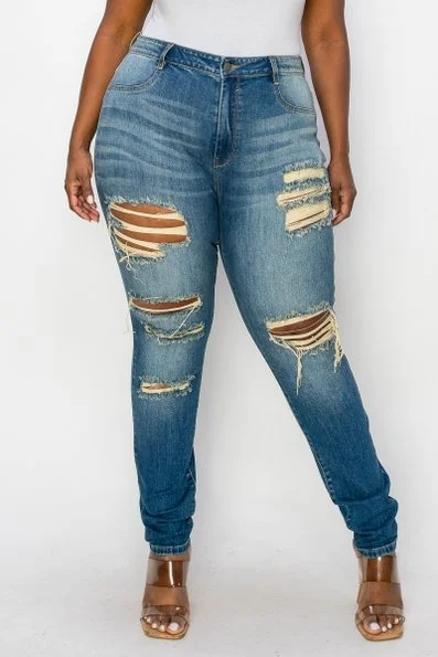 Curvy Confidence Distressed Straight-Leg Jeans