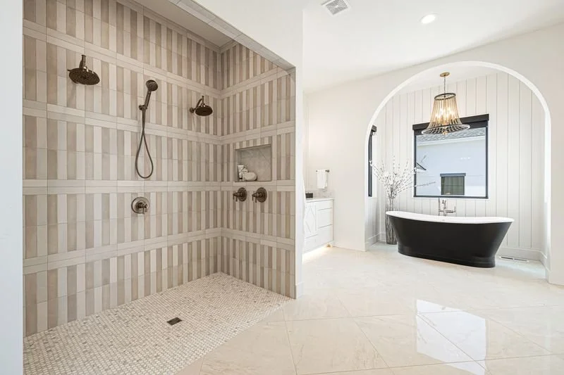 672ea8d23e51a78cec79d9f8_parade 2021 master shower-p-800.jpg
