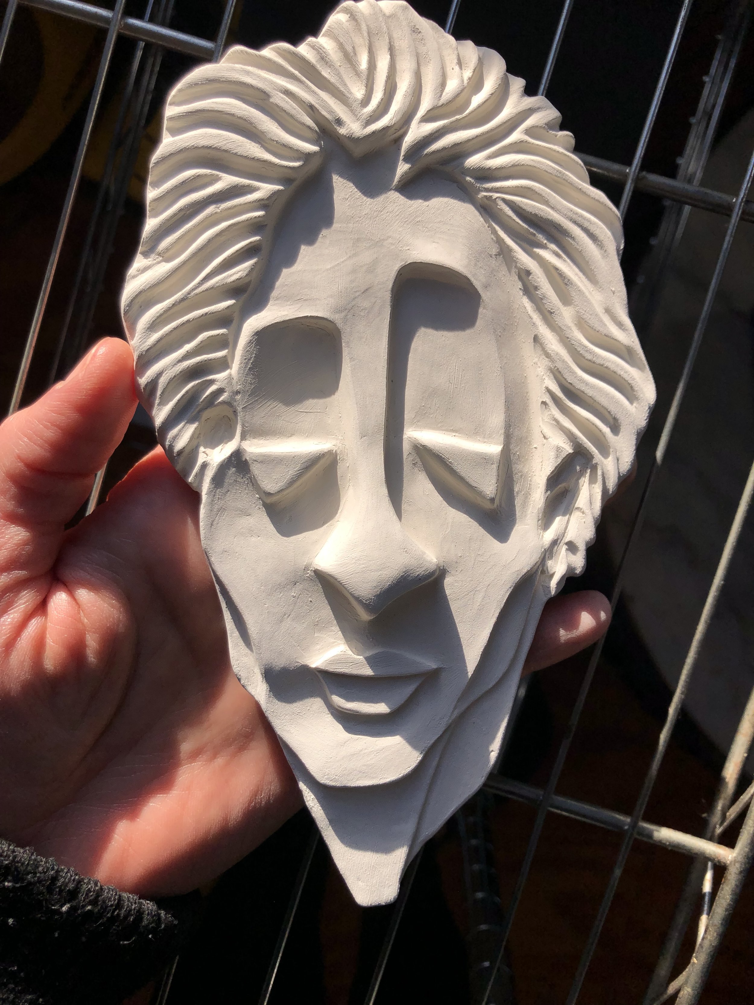 Small ceramic sculpt, One Liner series 2023