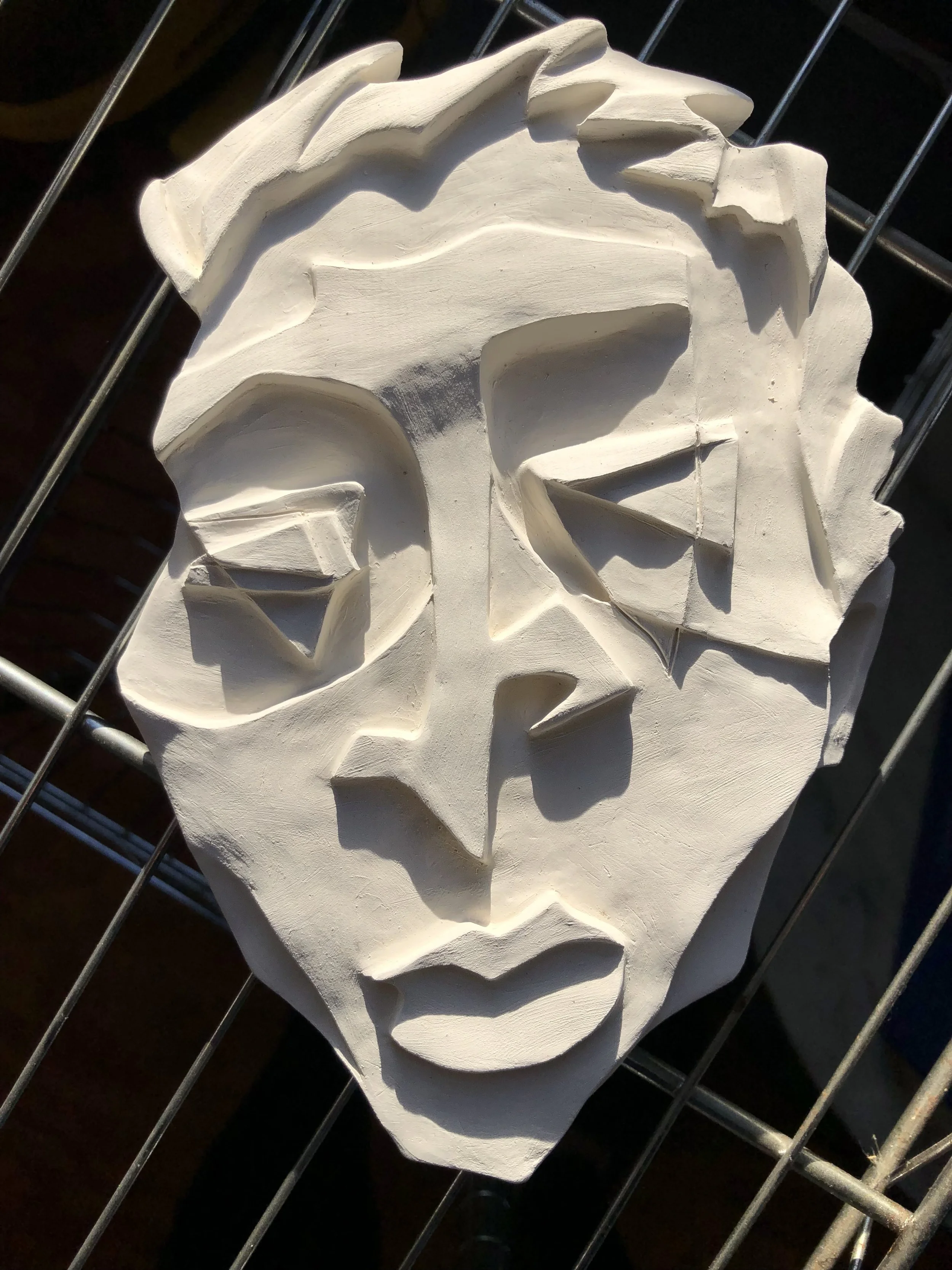 Small ceramic sculpt, One Liner series 2023