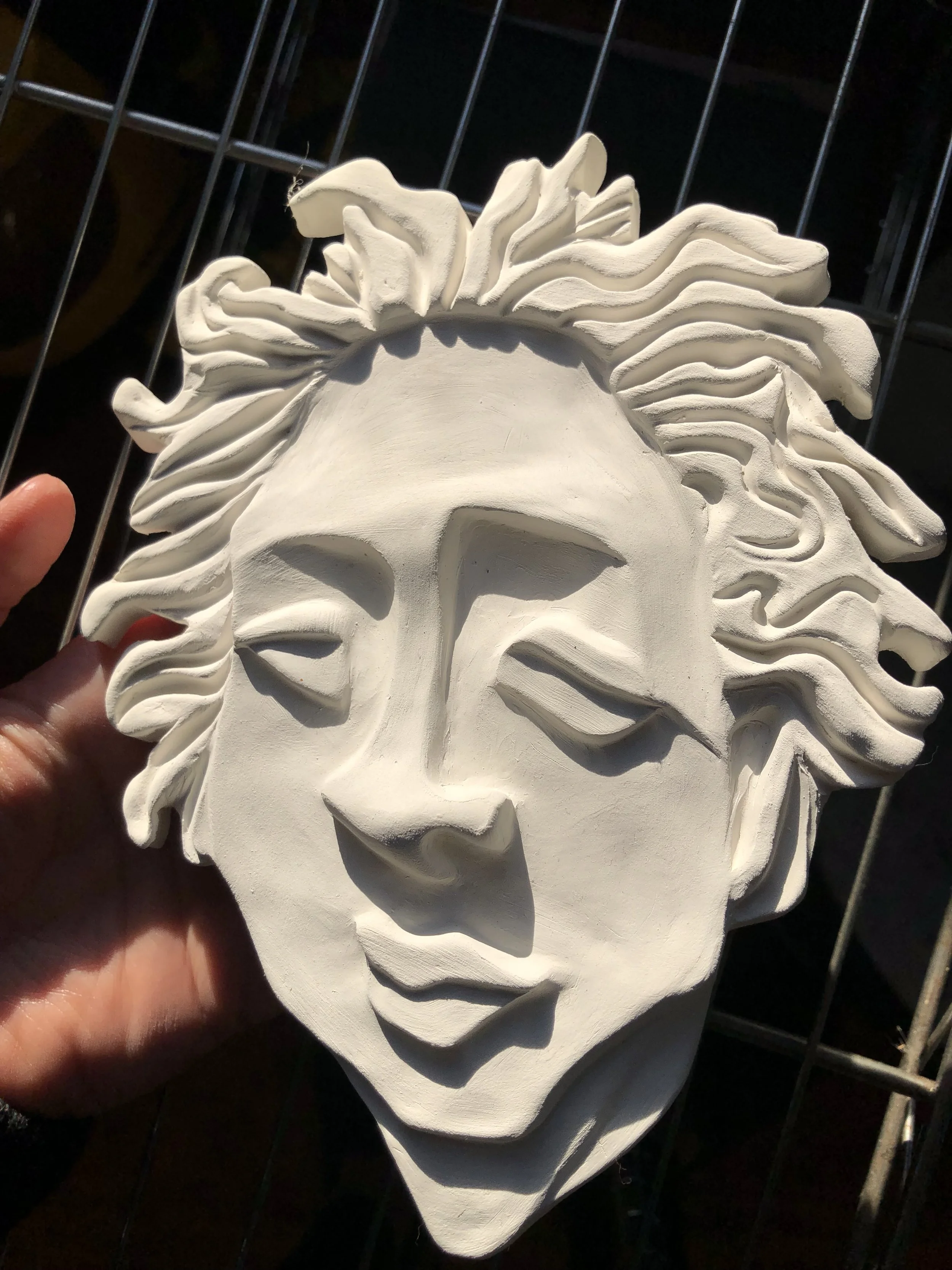 Small ceramic sculpt, One Liner series 2023