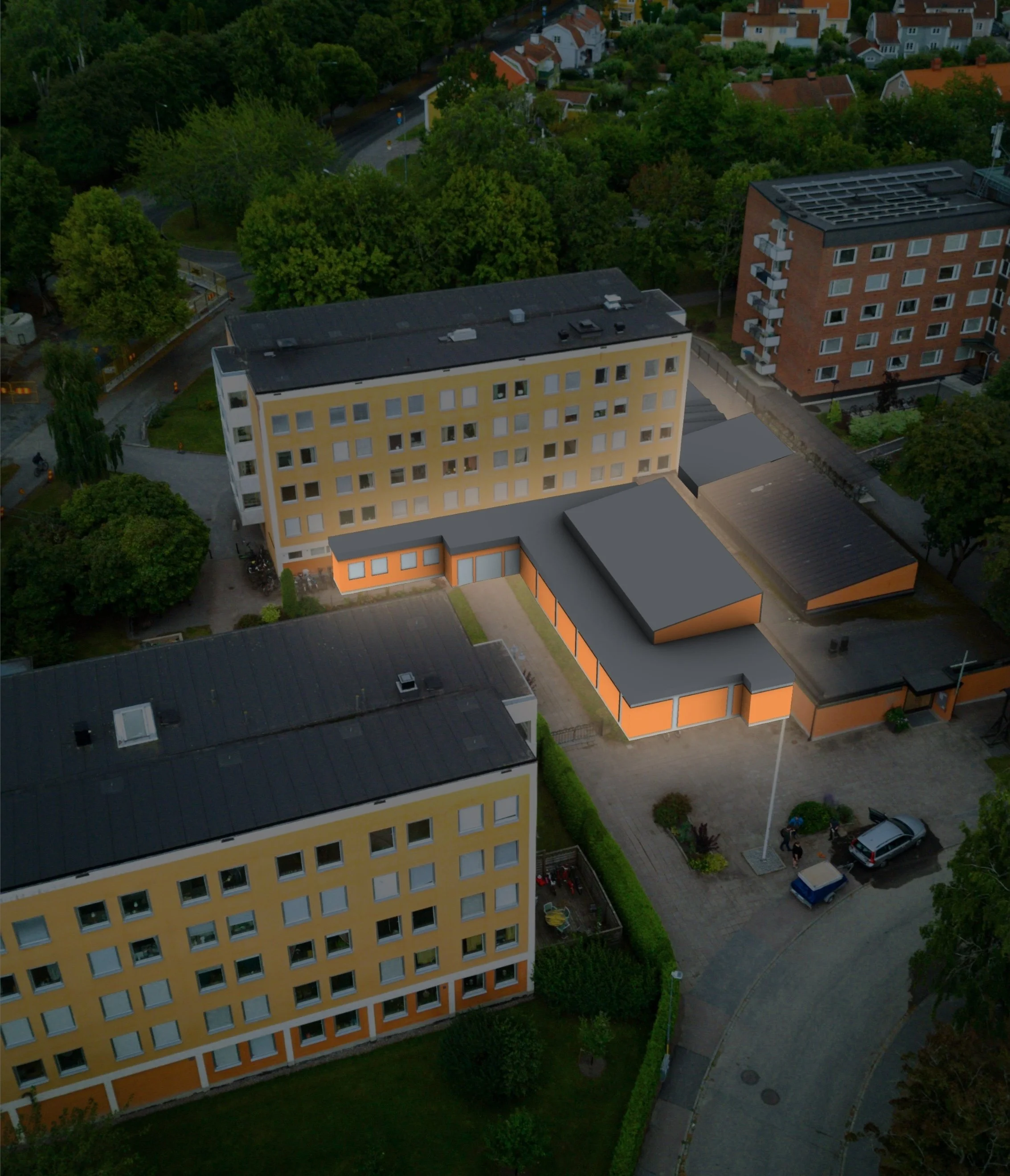Tillbyggnaden mot innergården och baksidan.