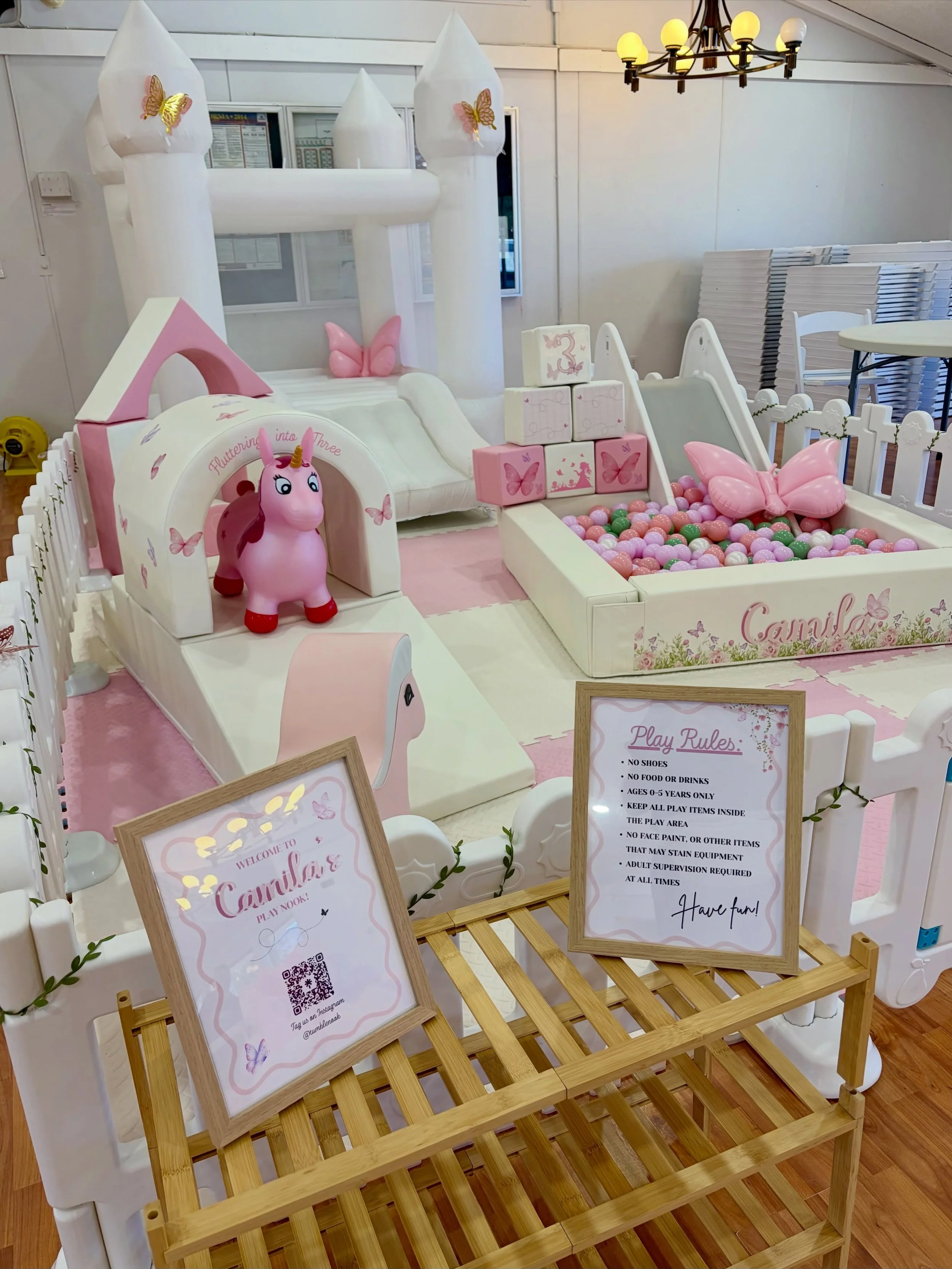 A sweet pink butterfly setup for a 3rd birthday celebration! 🦋 

Soft play fun doesn&rsquo;t have to stop after the first birthday! &amp; the birthday girl proved it! She was still playing &amp; enjoying every last minute when we arrived for pickup!