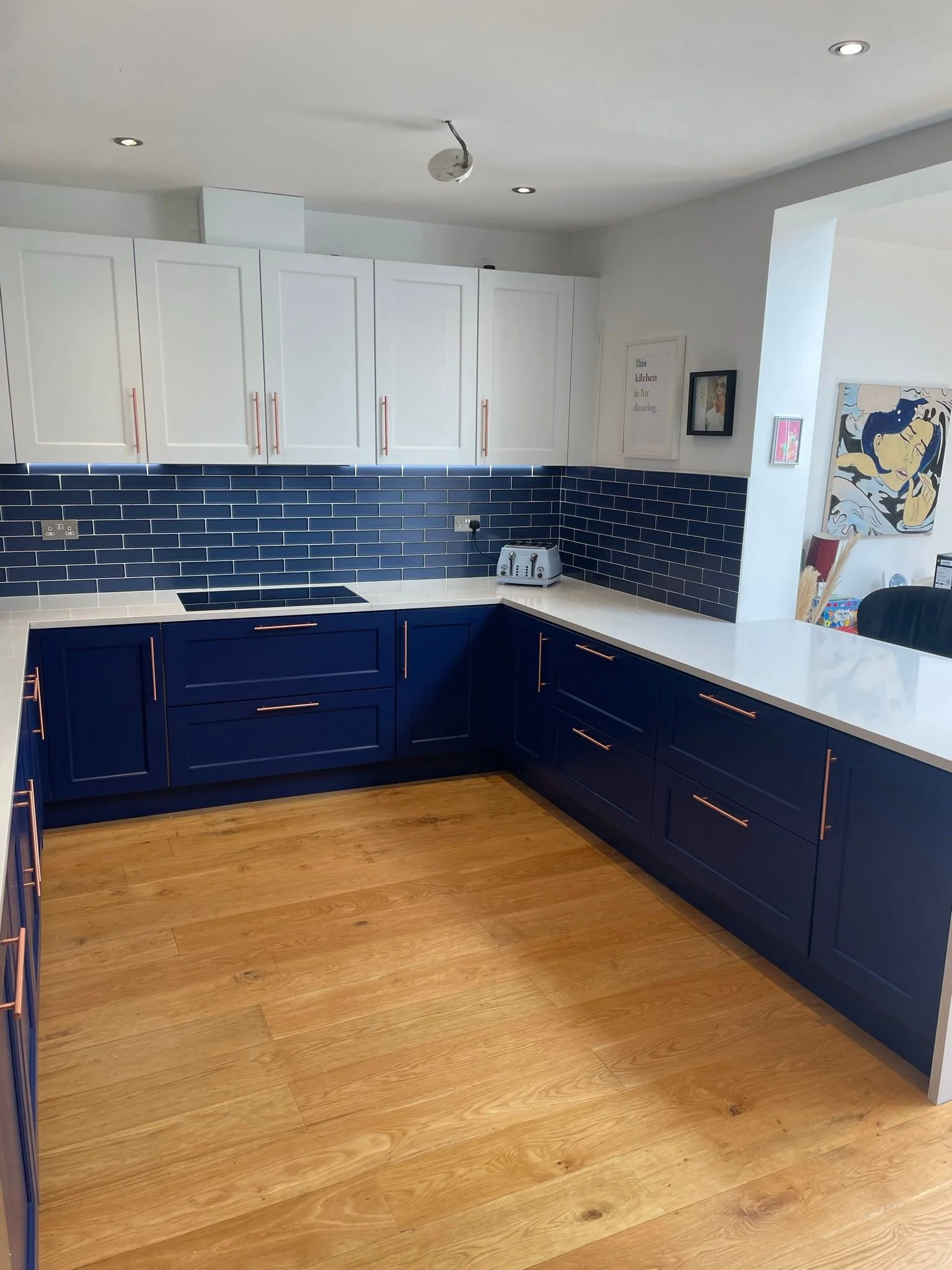 Single-storey extension