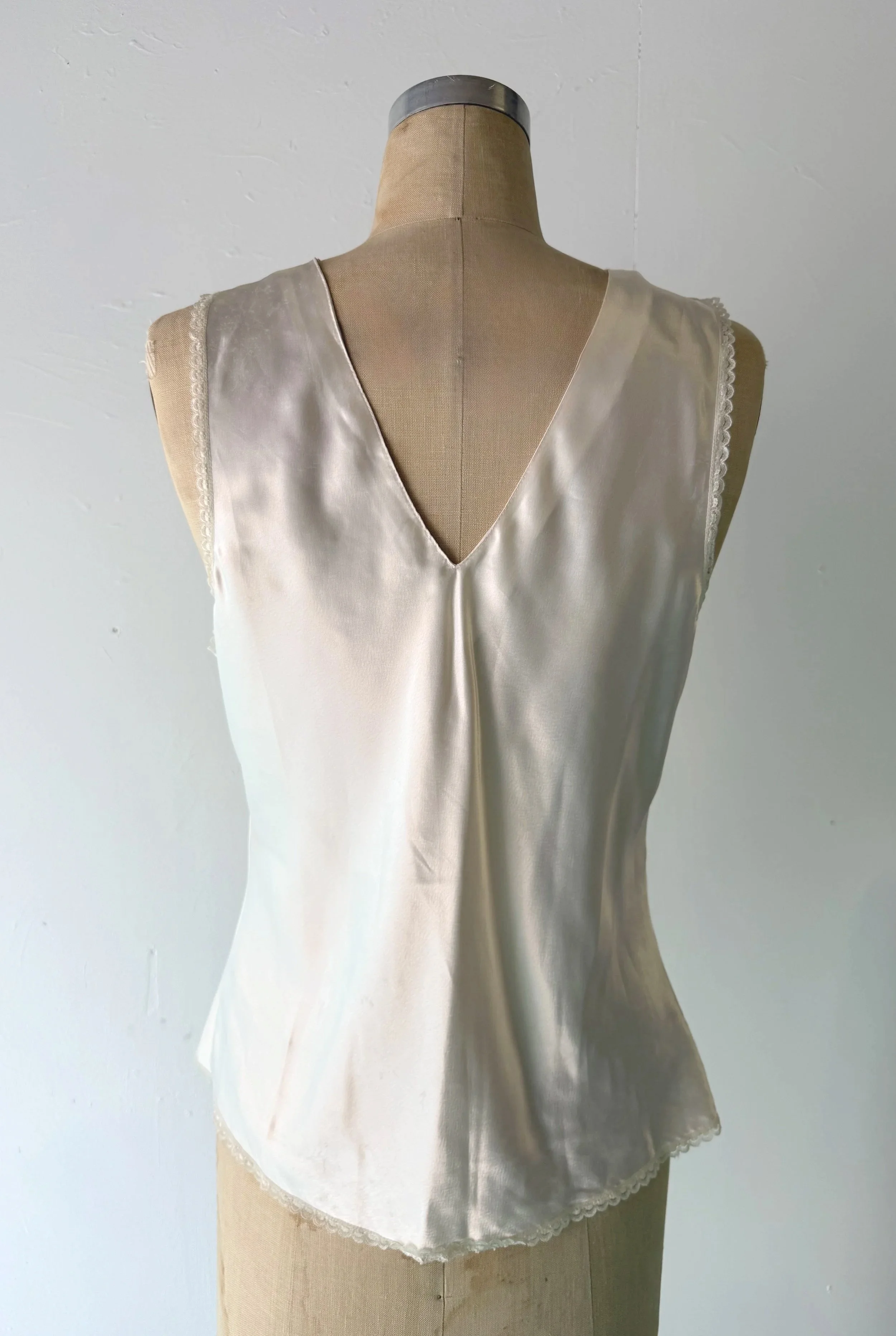 Le+Gray+Vintage+satin+lace+camey+2.jpg