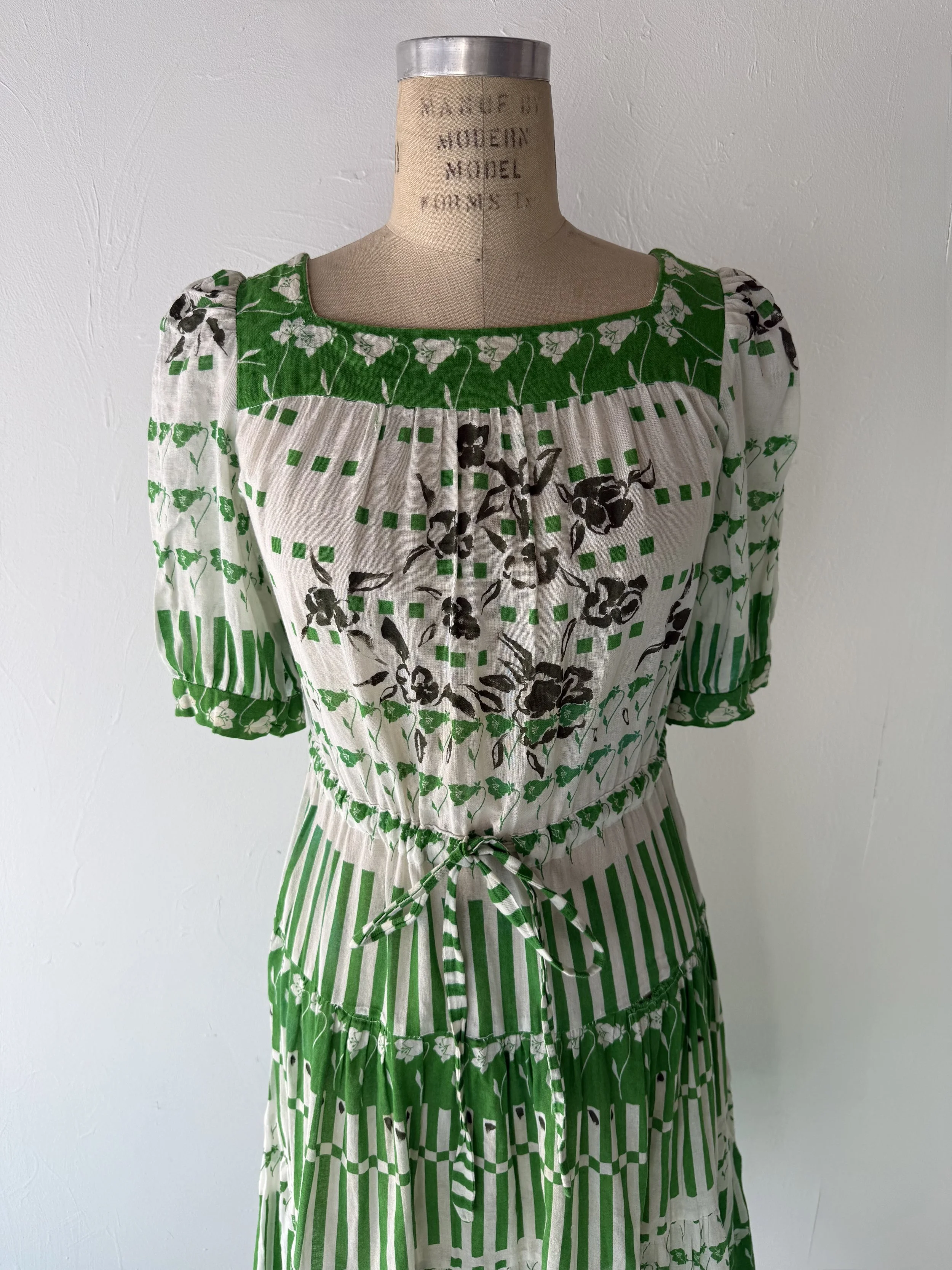 60's Cotton Framhouse Dress 1.jpg