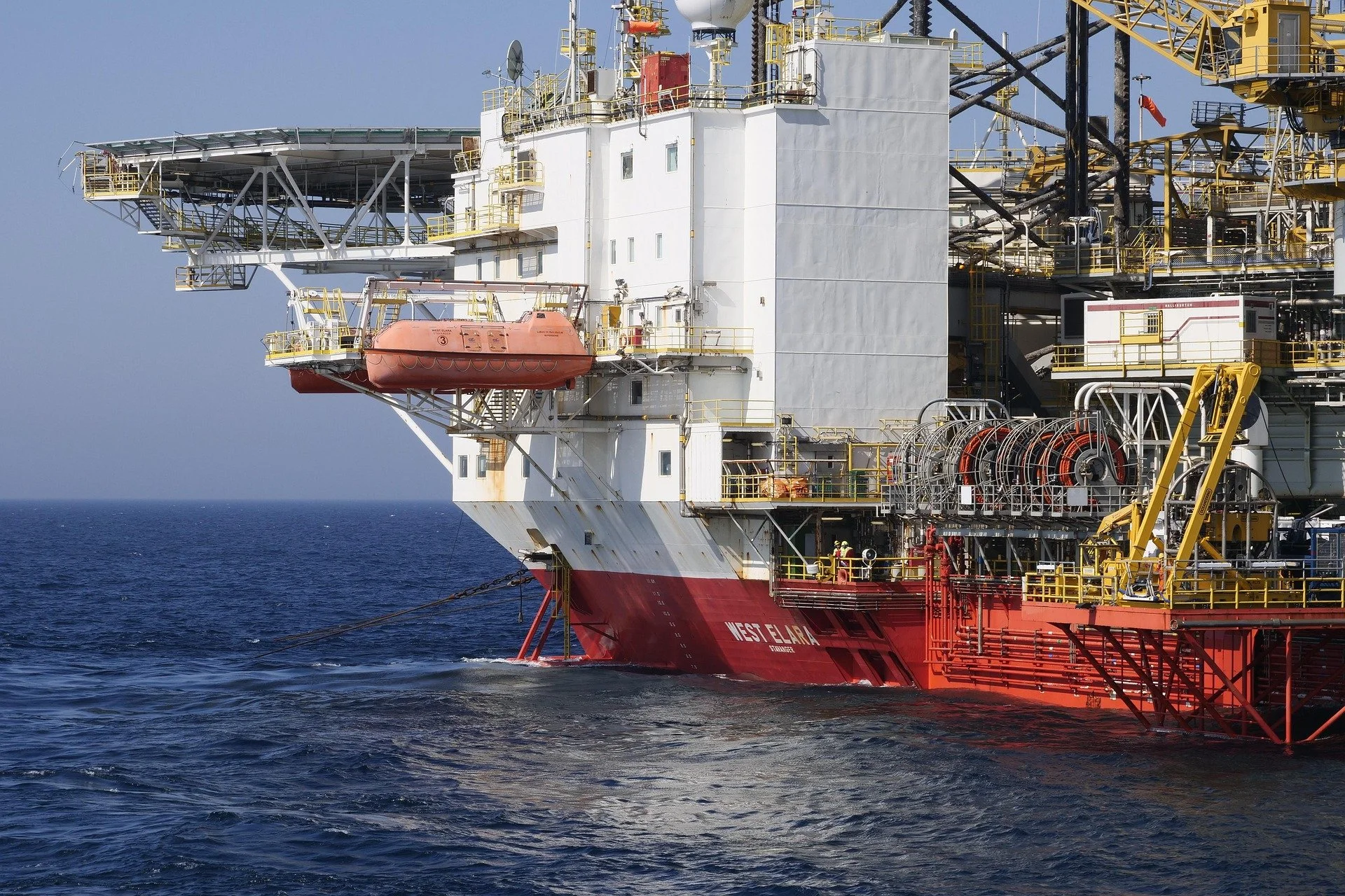 wasi1370-industry-4688726_1920.jpg