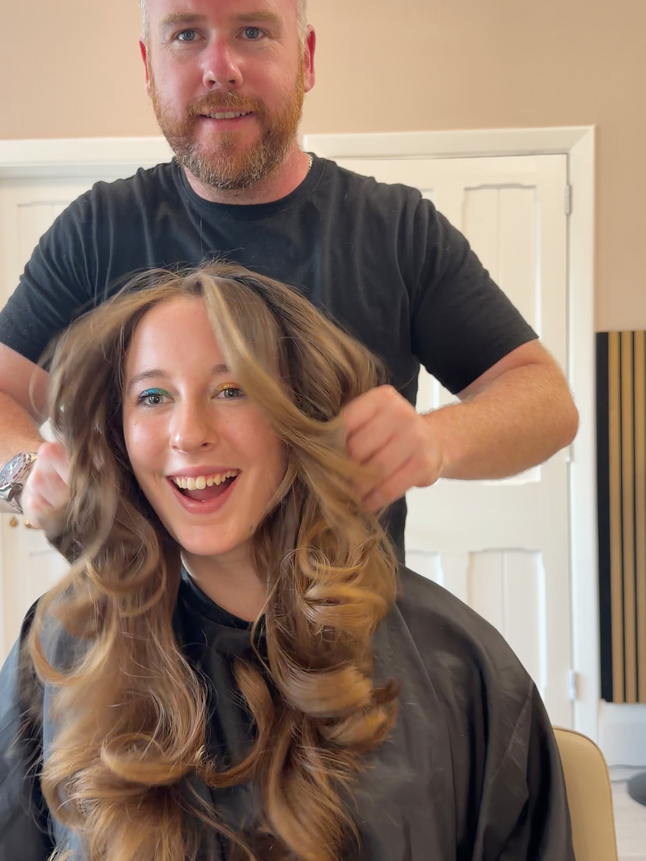 ✨ 90s hair is having a moment&hellip; and I&rsquo;m here for it. 🤍

A fresh 90s-inspired haircut with plenty of shape, movement and that effortless, cool-girl finish. Think soft layers, natural volume and a cut that looks just as good styled as it d
