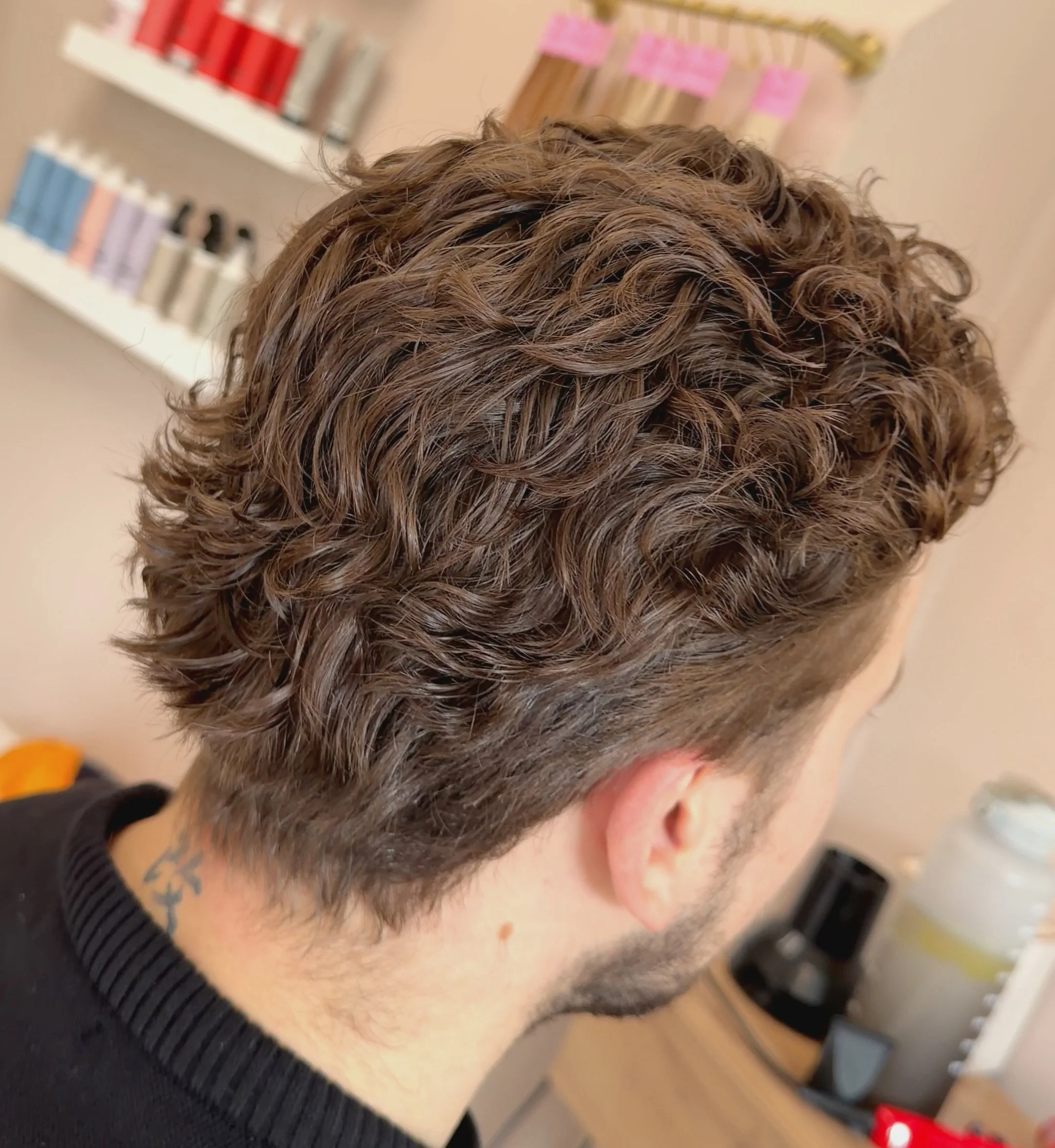 A soft, natural wavy perm 🌀

This is the kind of result I love about a wavy perm &mdash; movement, texture and definition without the curl feeling too tight.

The aim with a wavy perm is to create a softer pattern through the hair, giving it more bo