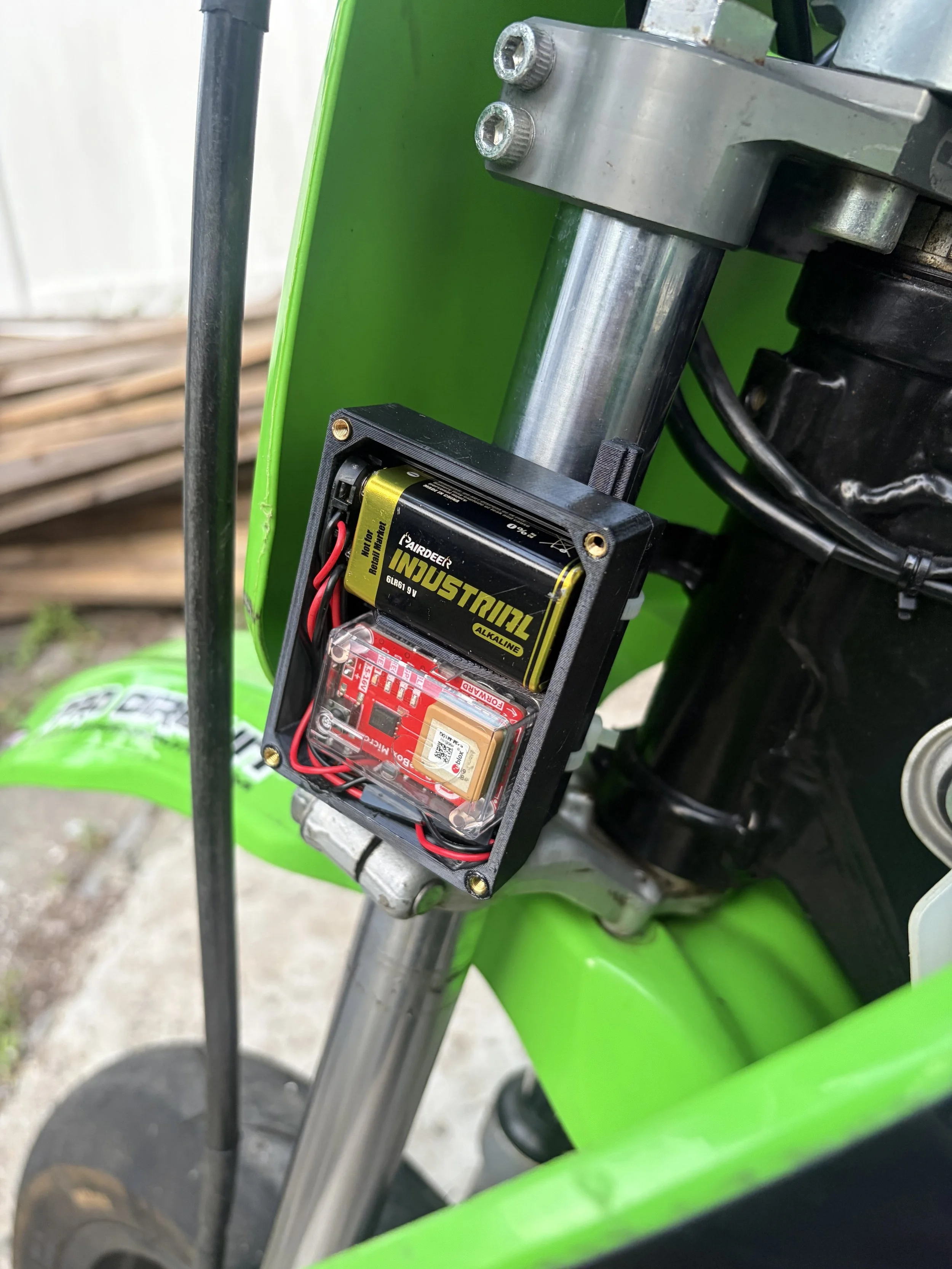 Racebox enclusre for fork mount