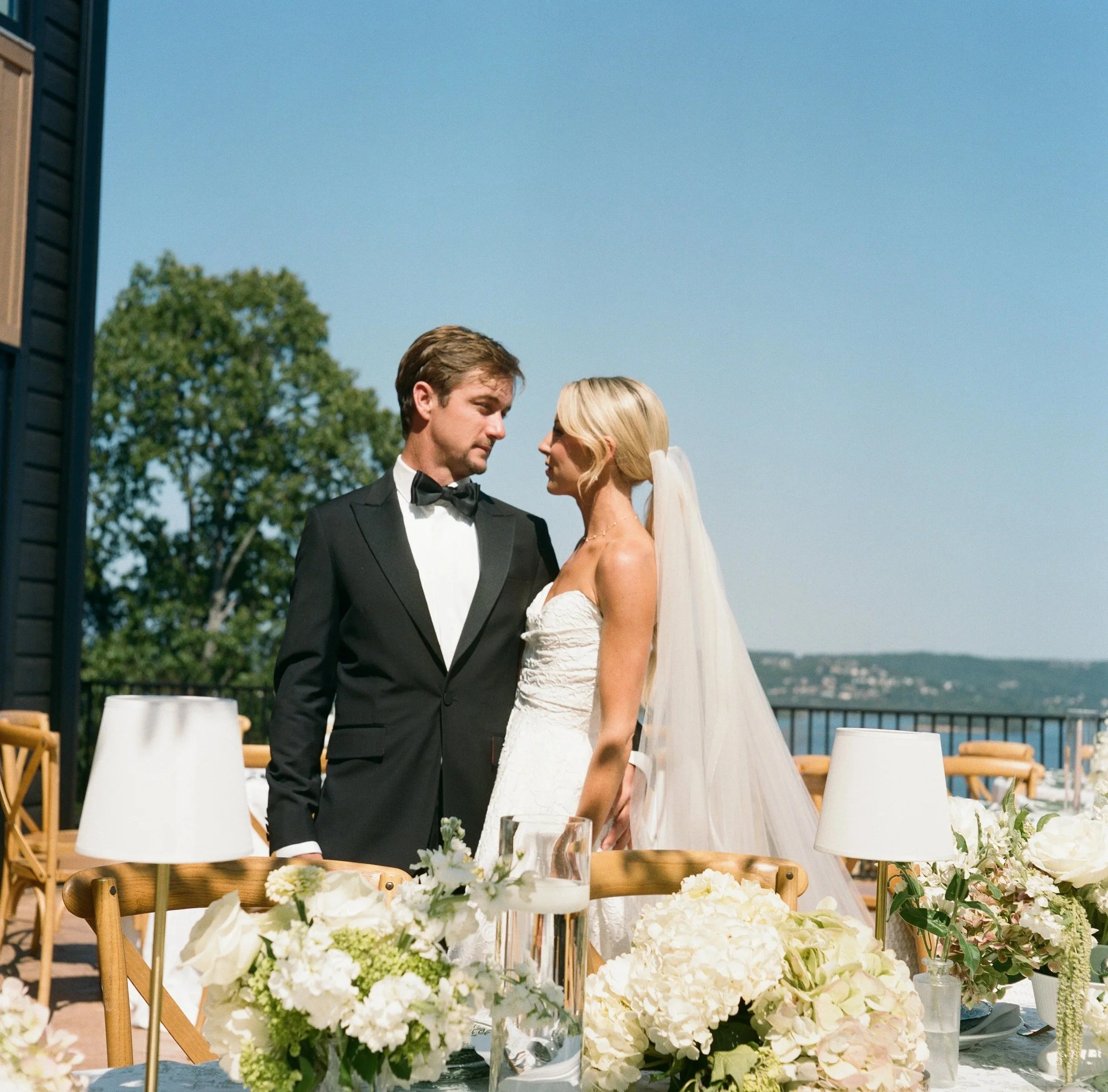 A Wedding in the Ozarks | Anna &amp; Alex’s Table Rock Lake Wedding