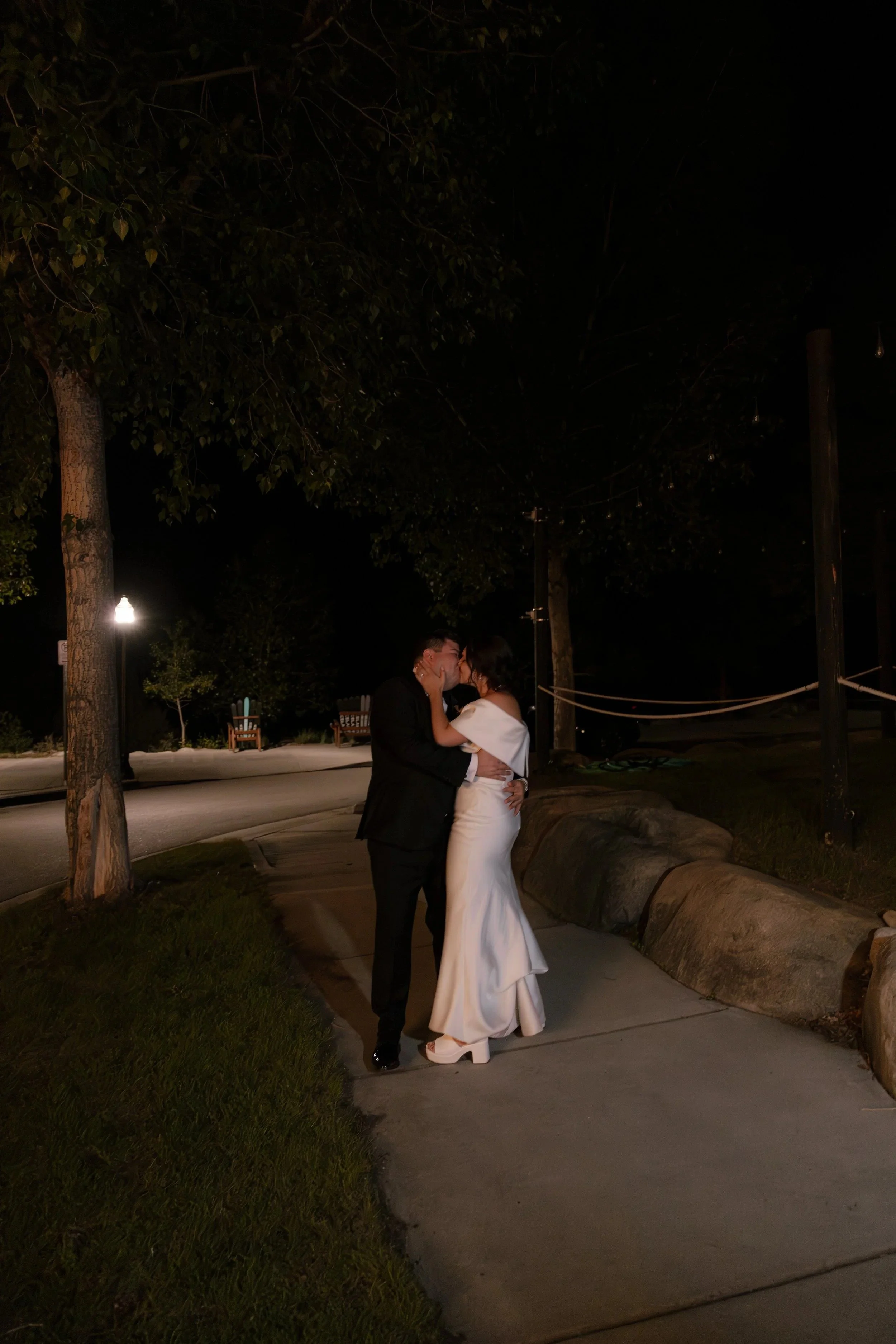 imgi_323_zoeandmatatolerphoto-4706.jpg