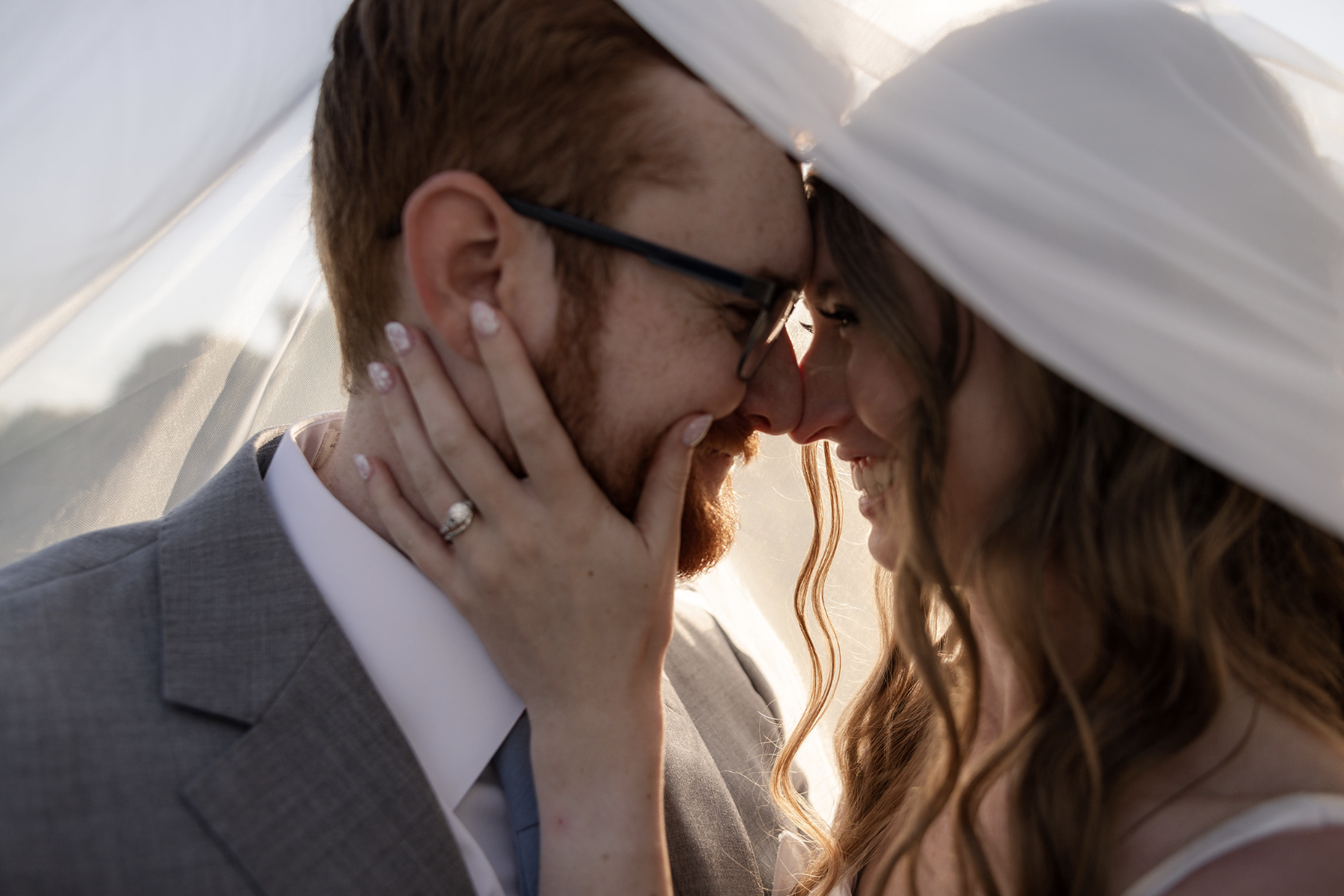 Why Should You Hire a Wedding Planner for Your Wedding Day?