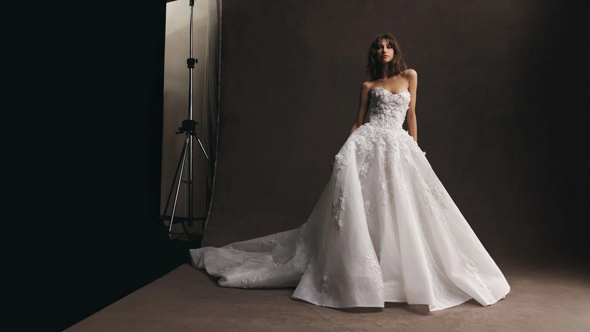 Leah-Da-Gloria-Wedding-Gown-Floral.jpg