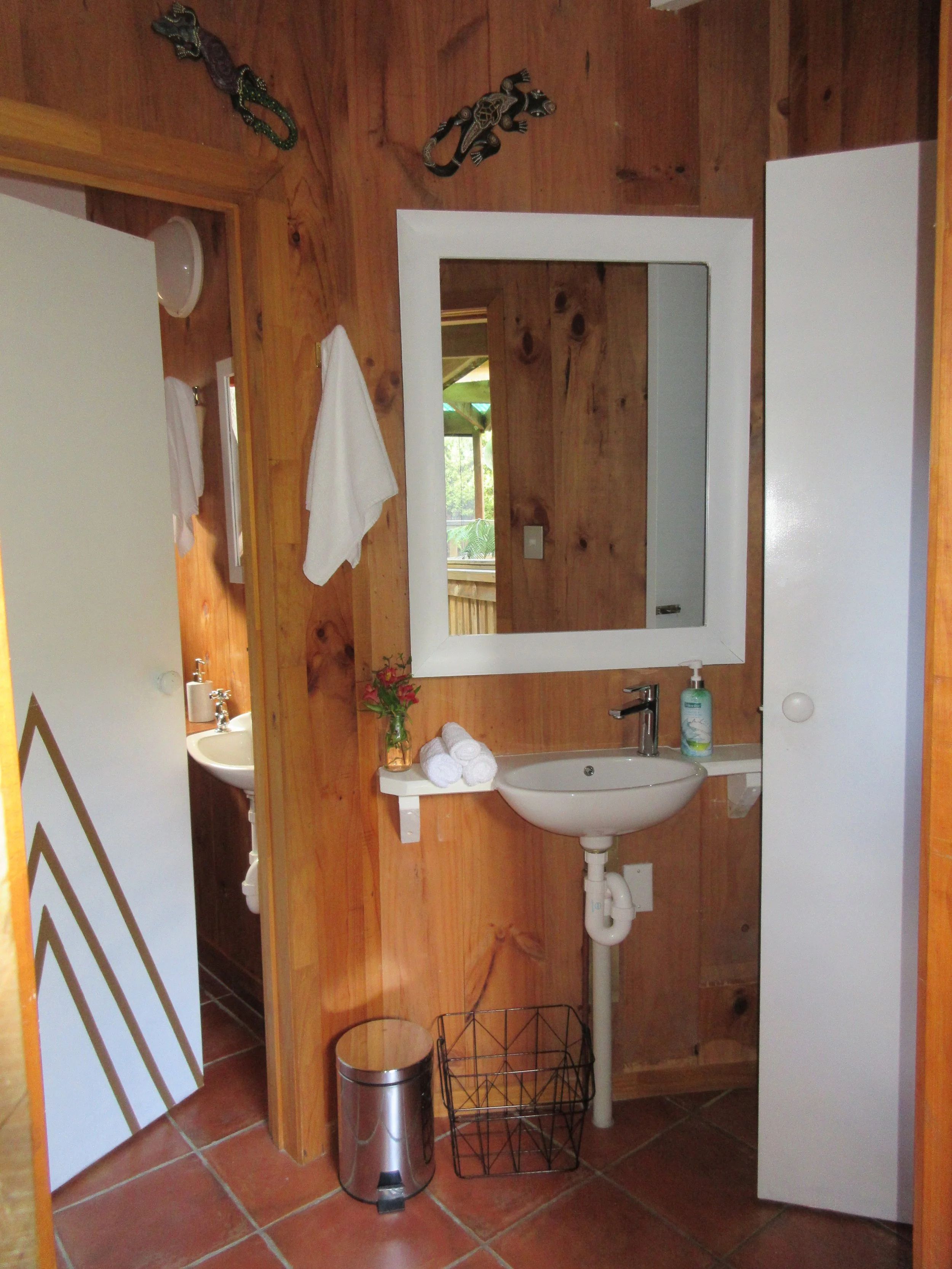Shared Bathroom (1).JPG