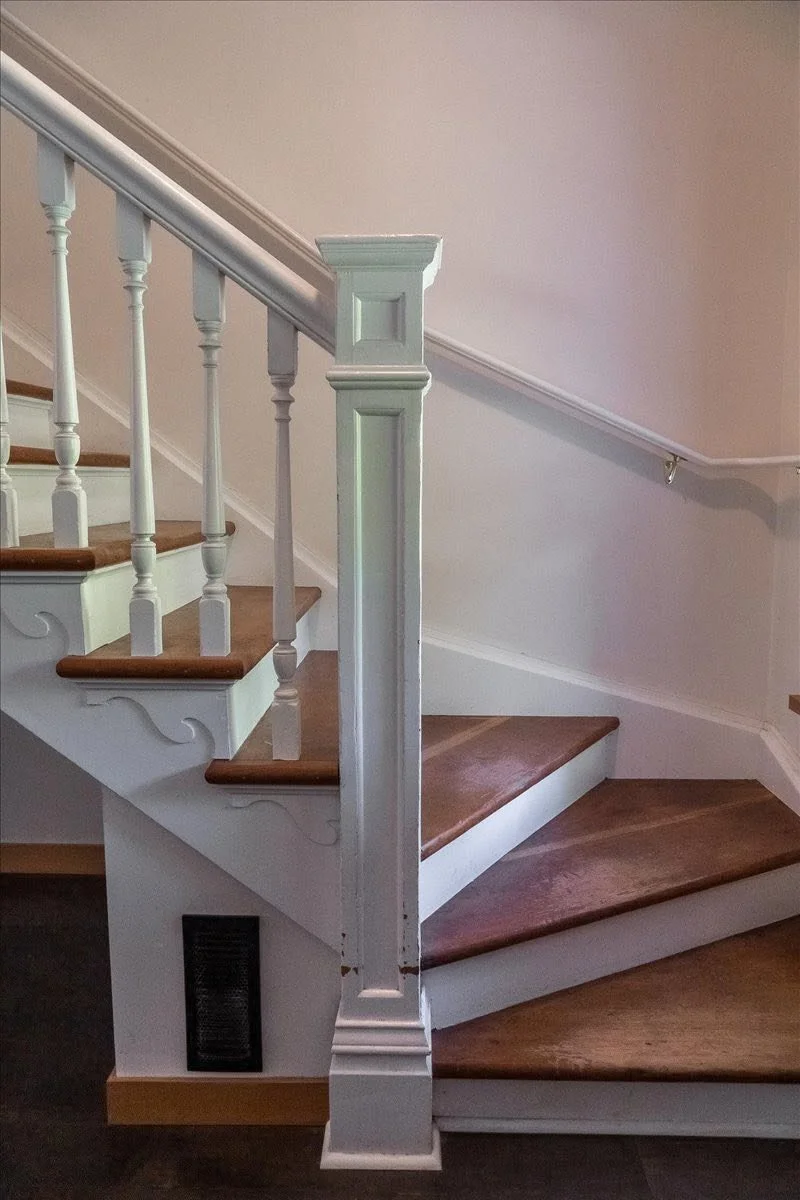 Int-Stairs_02.jpg