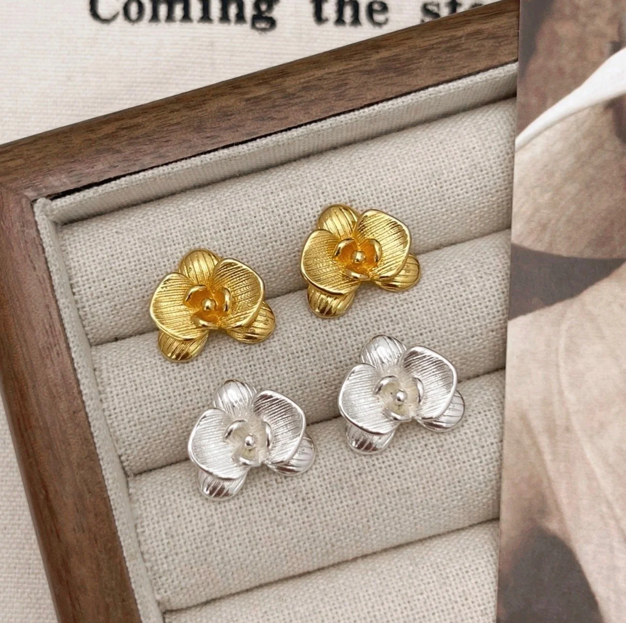 Vanda Orchid Studs