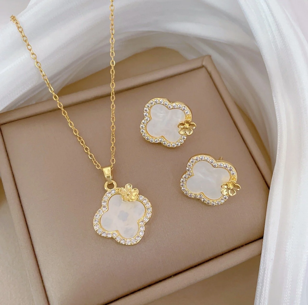Camellia Set