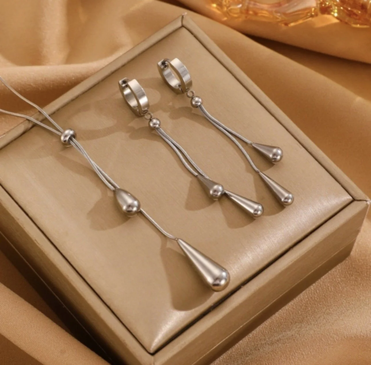 Wisteria Drop Set