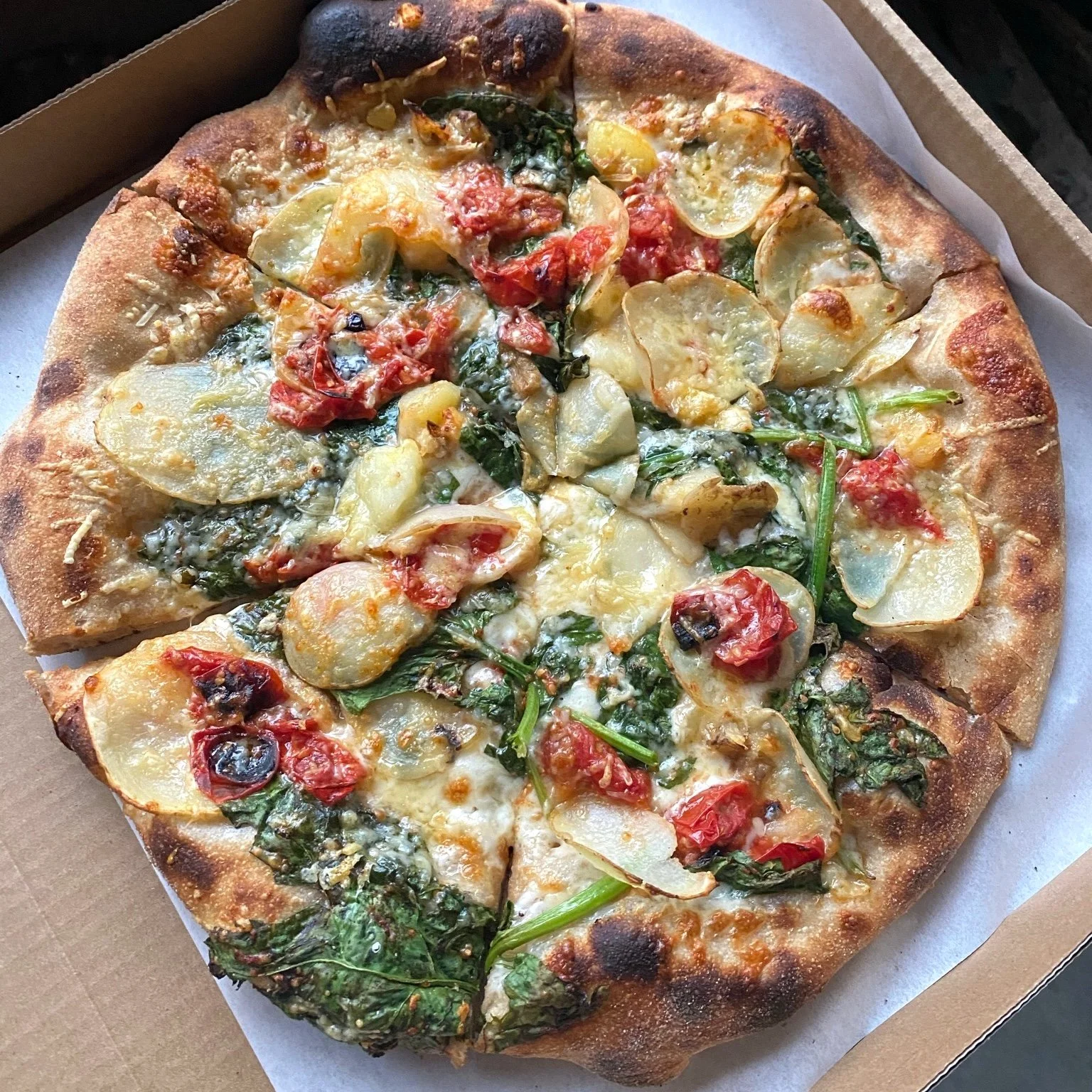 LovelysFiftyFifty_Pizza_10.JPG