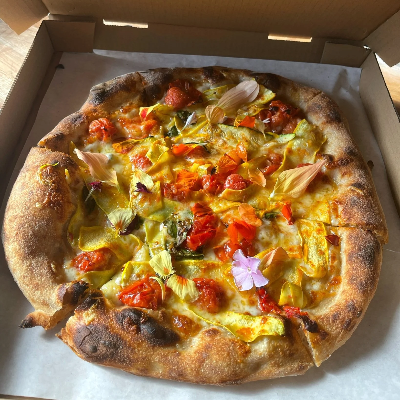 LovelysFiftyFifty_Pizza_2.JPG