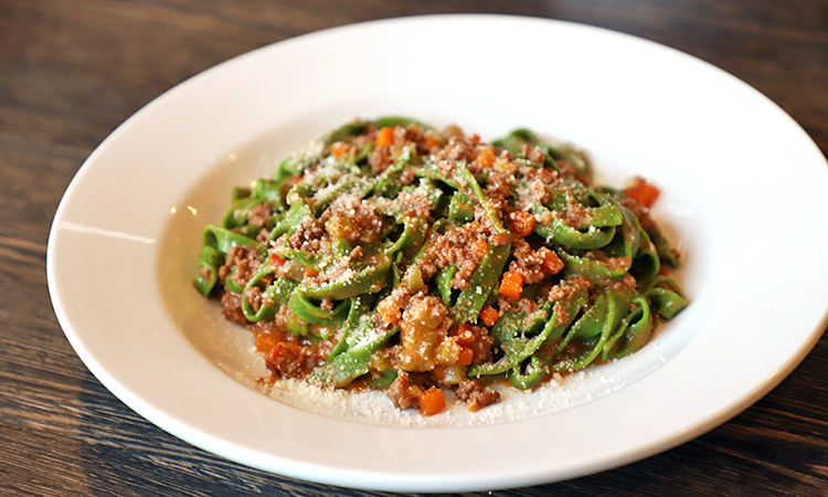 fettuccini-bolognese.png