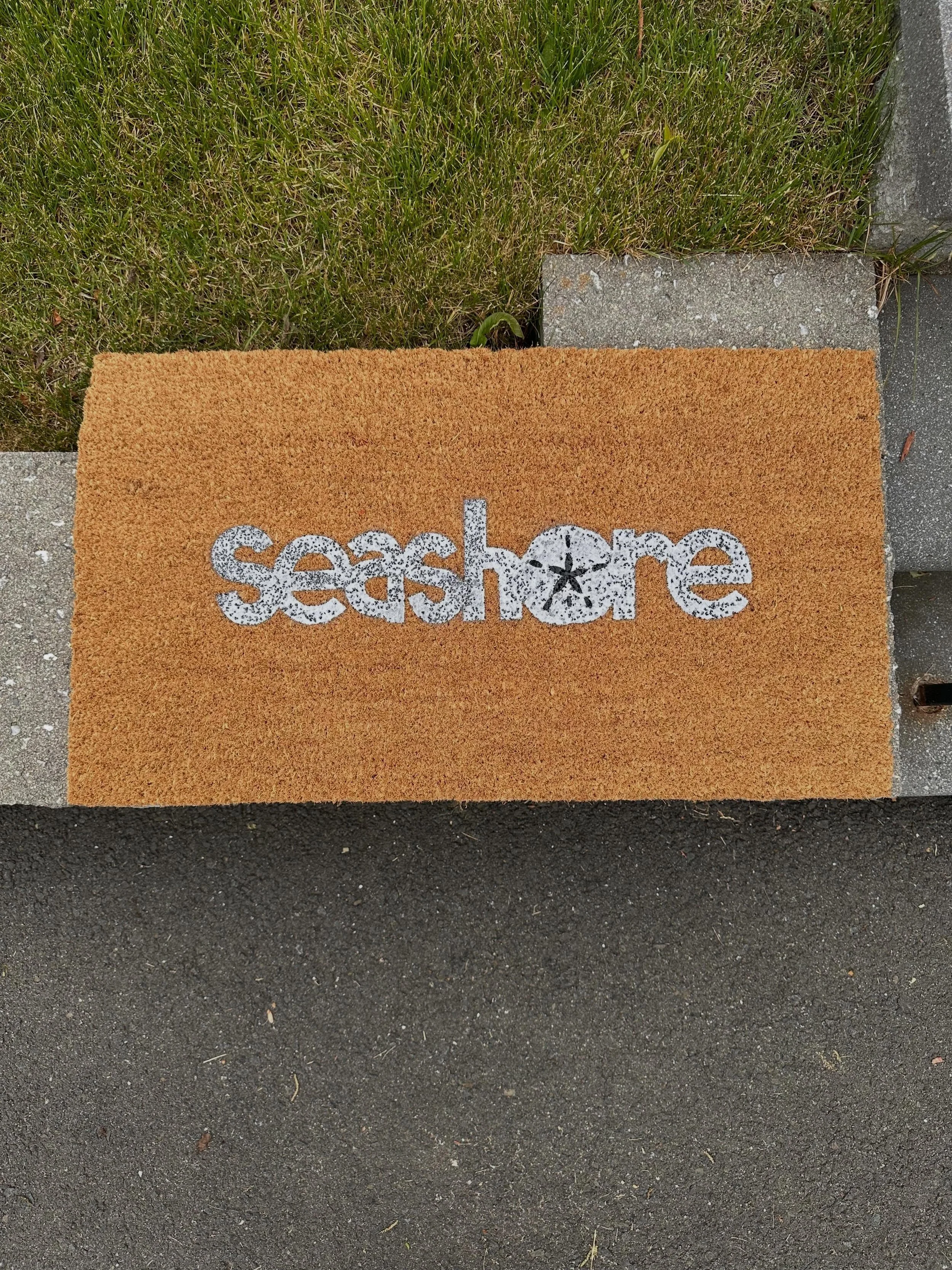 &ldquo;seashore.&rdquo;
If your mentally checked out like we are and halfway to the shore already

simple. clean. slightly salty.

This is another concept made for the local farmers market. 

#DoormatDesign #CustomDoormat #HomeDecorFinds #SmallBusine