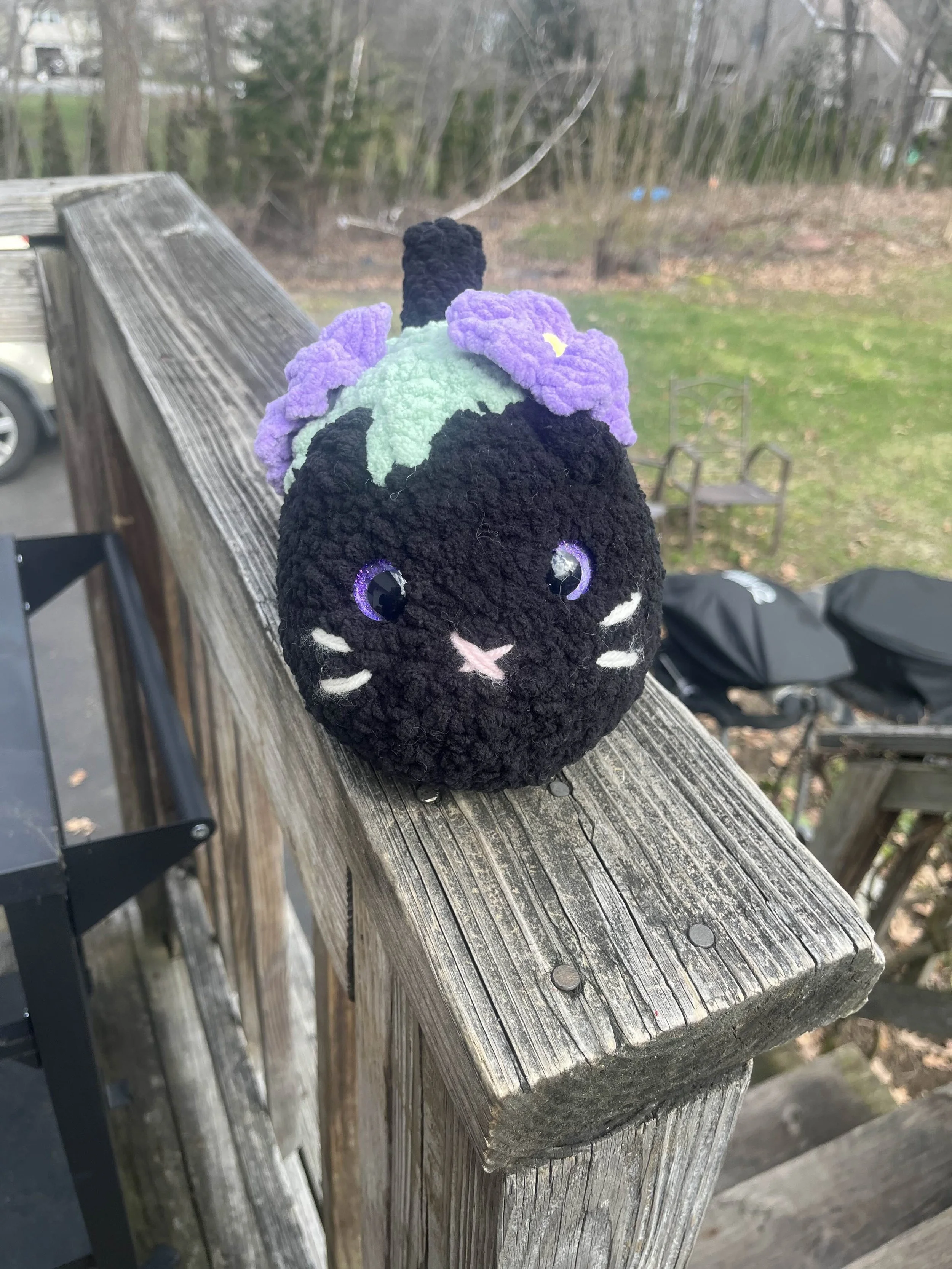 Purple Flower Cat Familiar