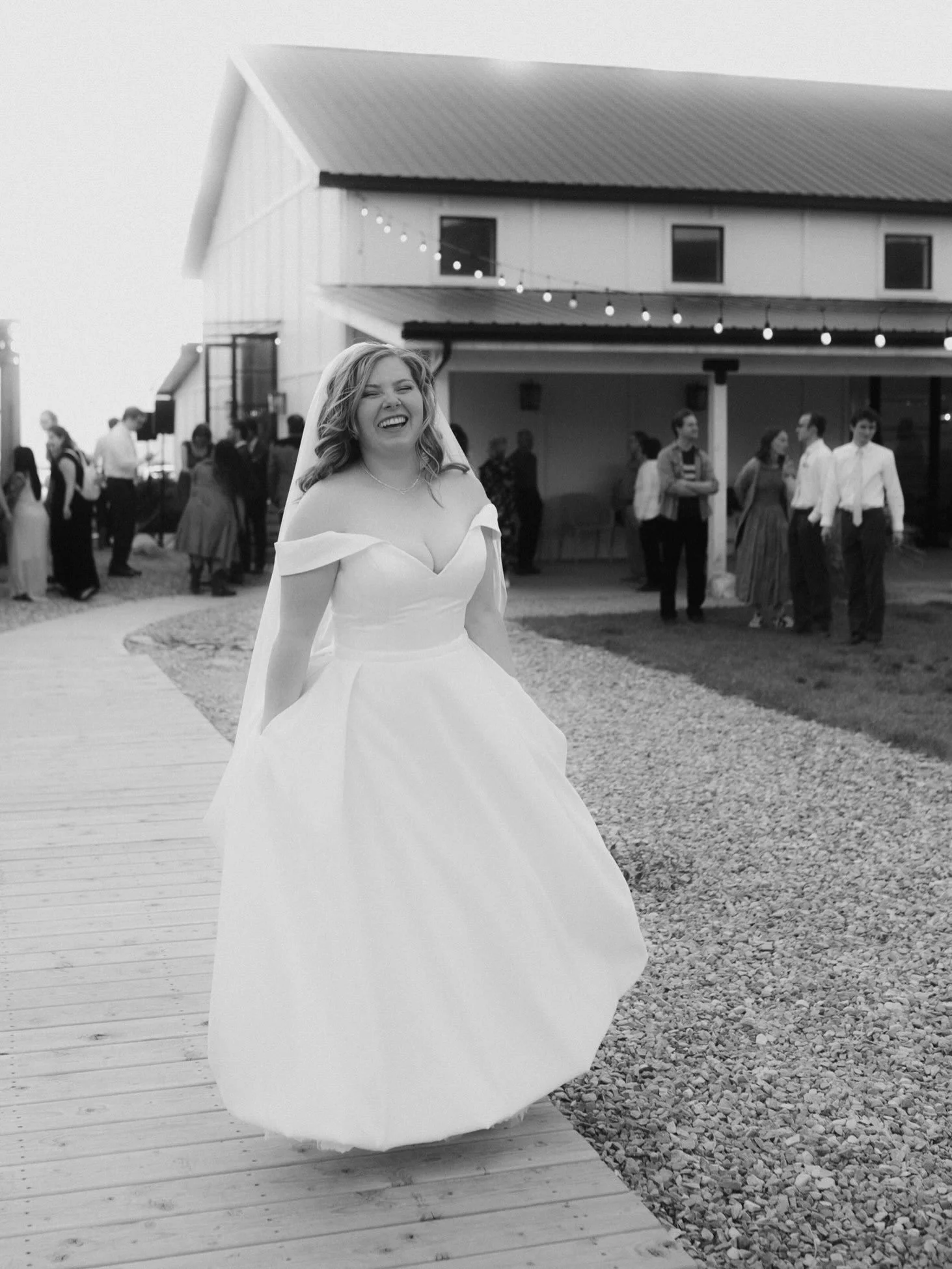 This set 🧡 some of our favorite black and white work. The first photo just has that &lsquo;something&rsquo;

@wild_acres_barn 

#utah #wedding #photographer #bride #groom