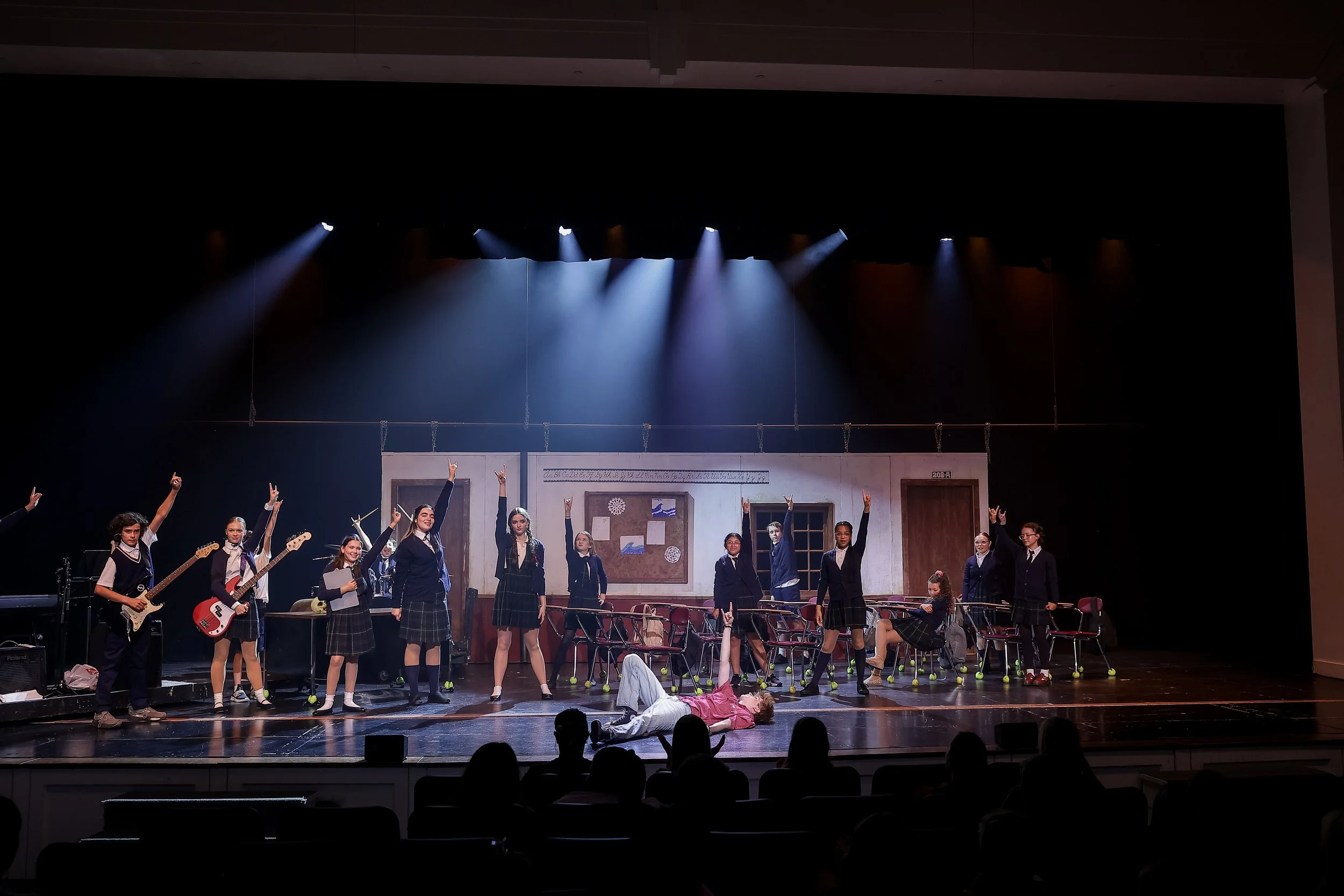 SchoolofRock_CurtainUp-6427.jpg