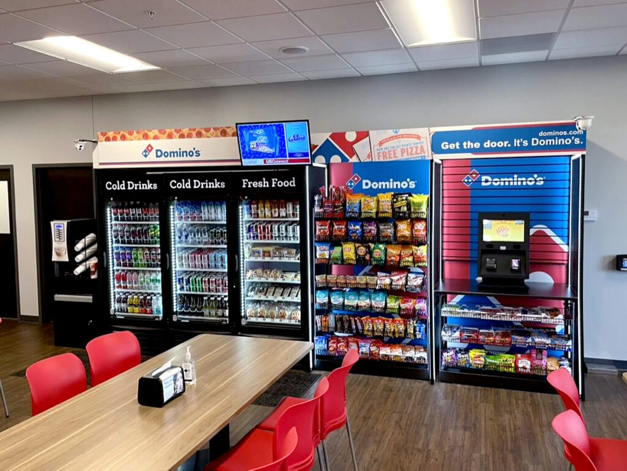 deluxe-micro-market-dominos.jpg