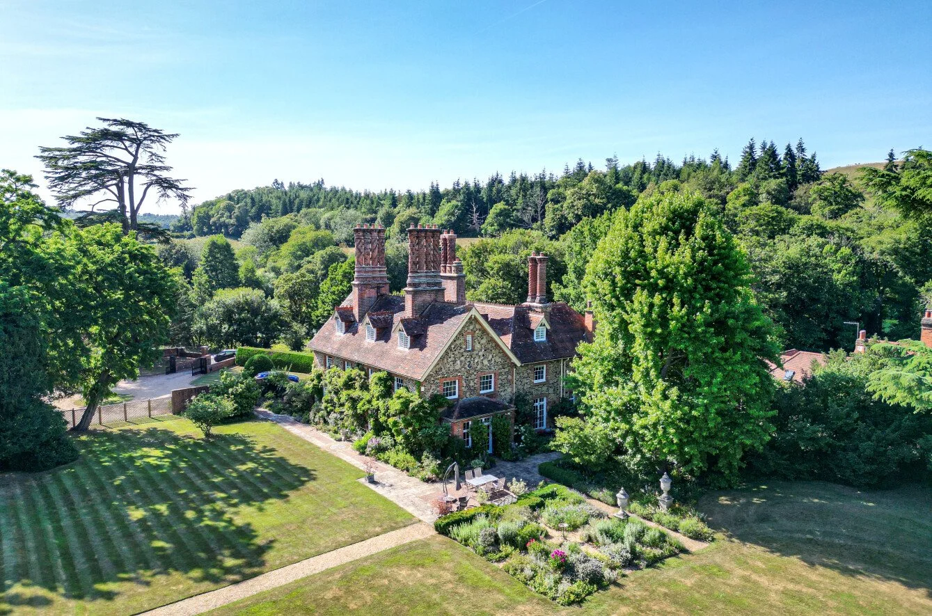 What Is Off Market Property? A Clear Guide for Surrey Buyers and Sellers