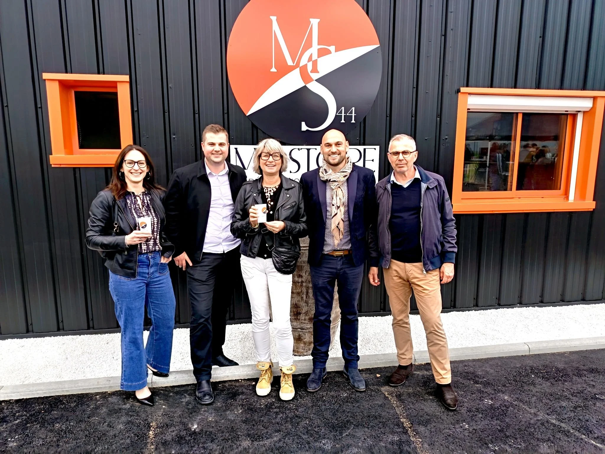 À vos côtés pour trouver les meilleures solutions de financement professionnel.
— Karine Guéguen, votre courtier à Saint-Nazaire